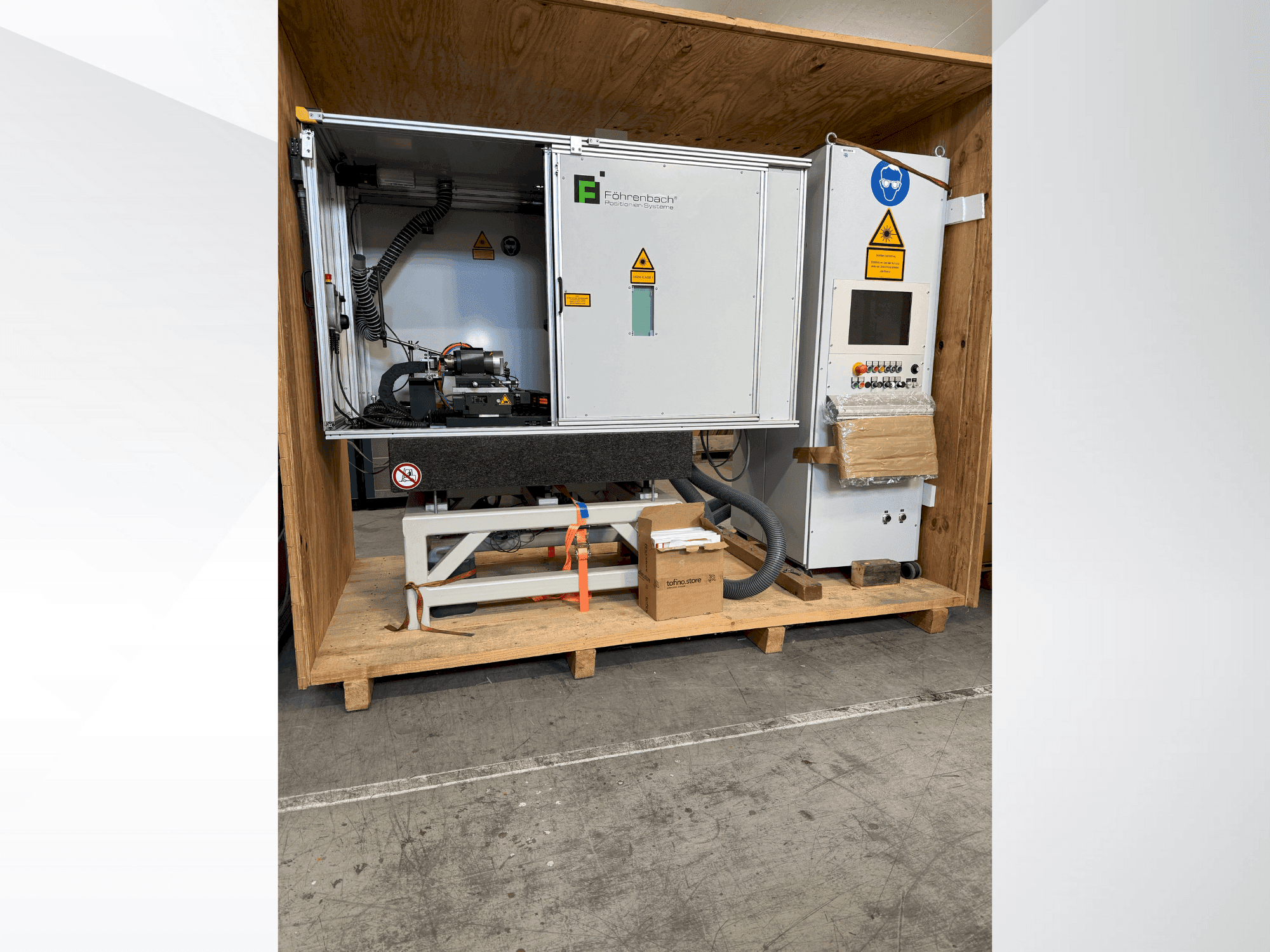 Zijaanzicht van LASAG KLS 246 CL60 machine