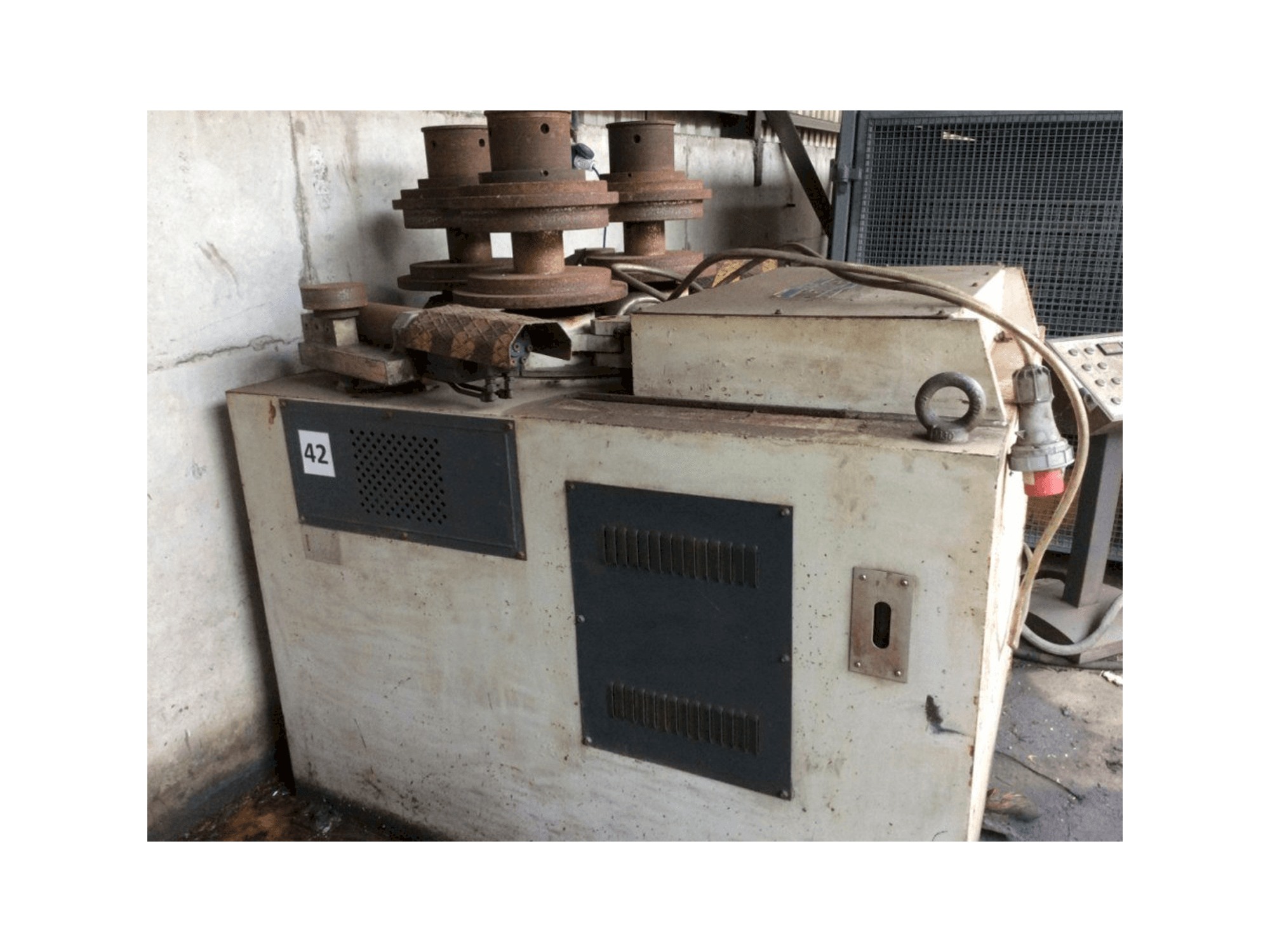 Vooraanzicht van Sahinler HPK-120 machine