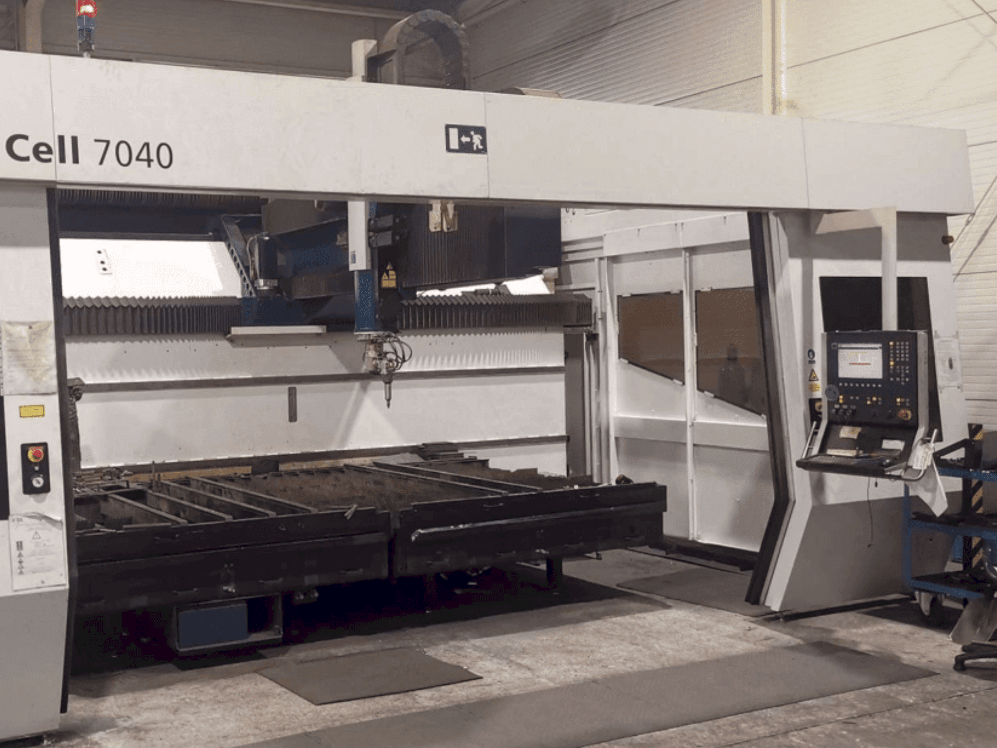 Vooraanzicht van TRUMPF TruLaser Cell 7040 machine