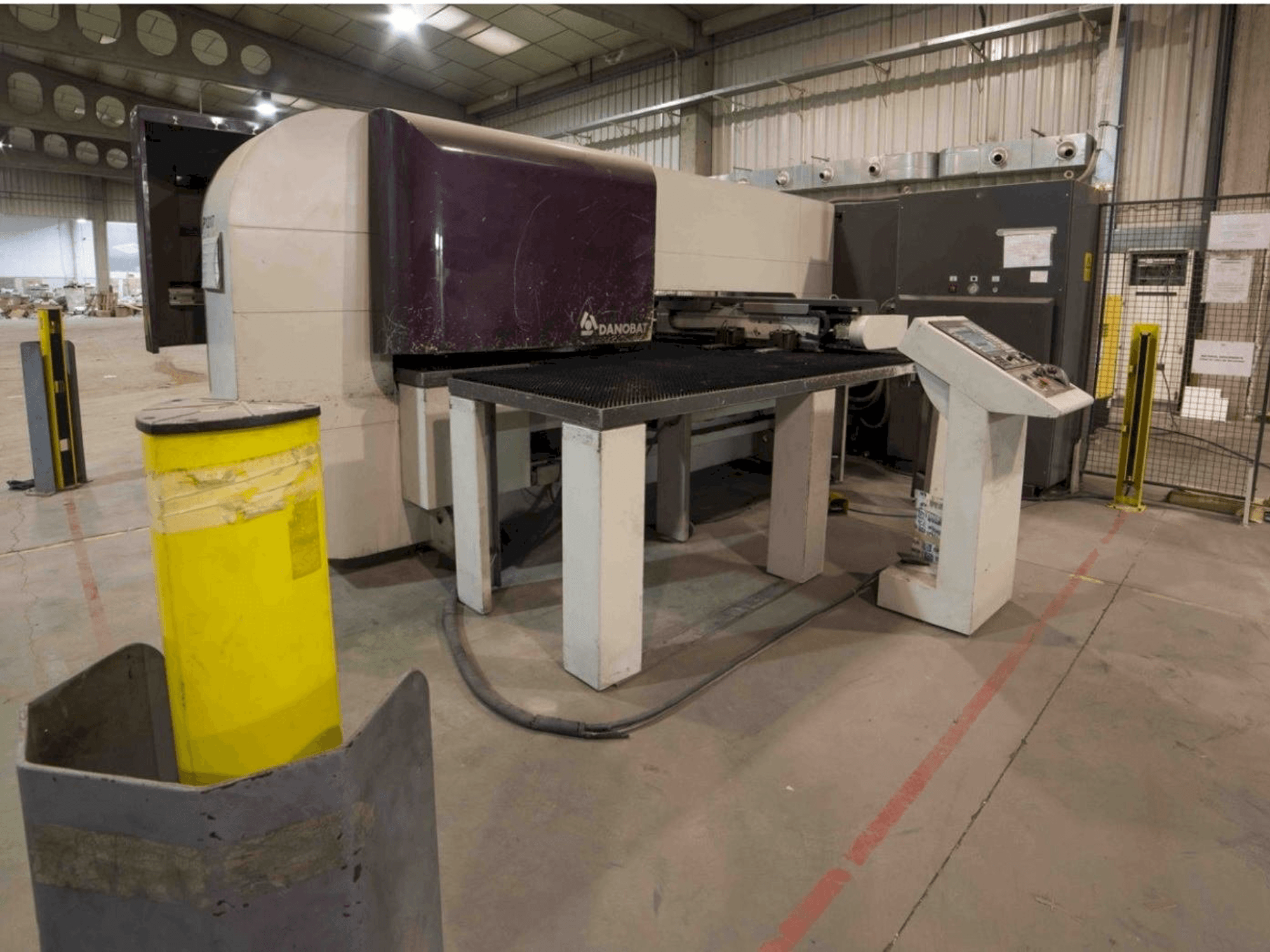 Vooraanzicht van DANOBAT P1317 machine