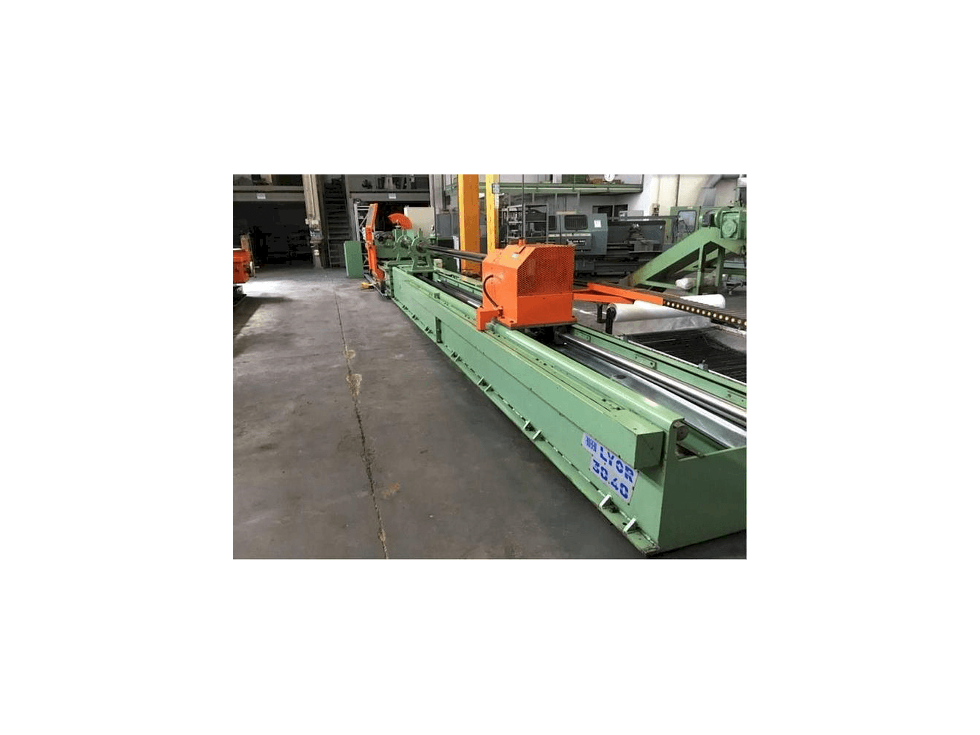 Vooraanzicht van ROBBI LYOR 30/40 machine