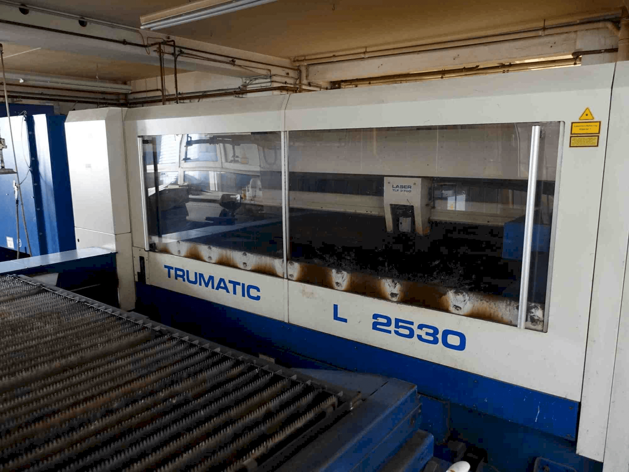 Vooraanzicht van Trumpf Trumatic L2530 machine