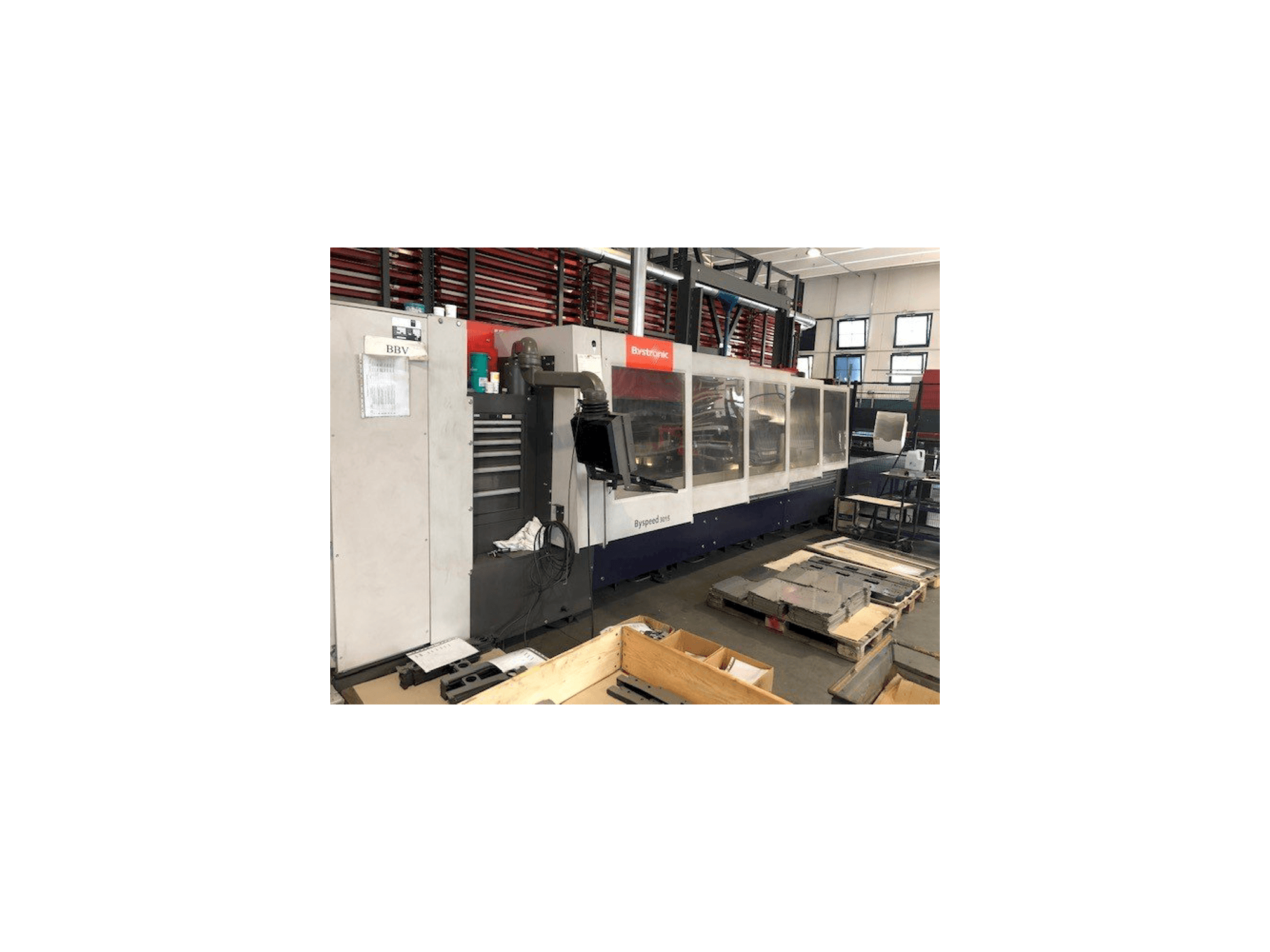 Linkerzijdeaanzicht van Bystronic Byspeed 3015 machine