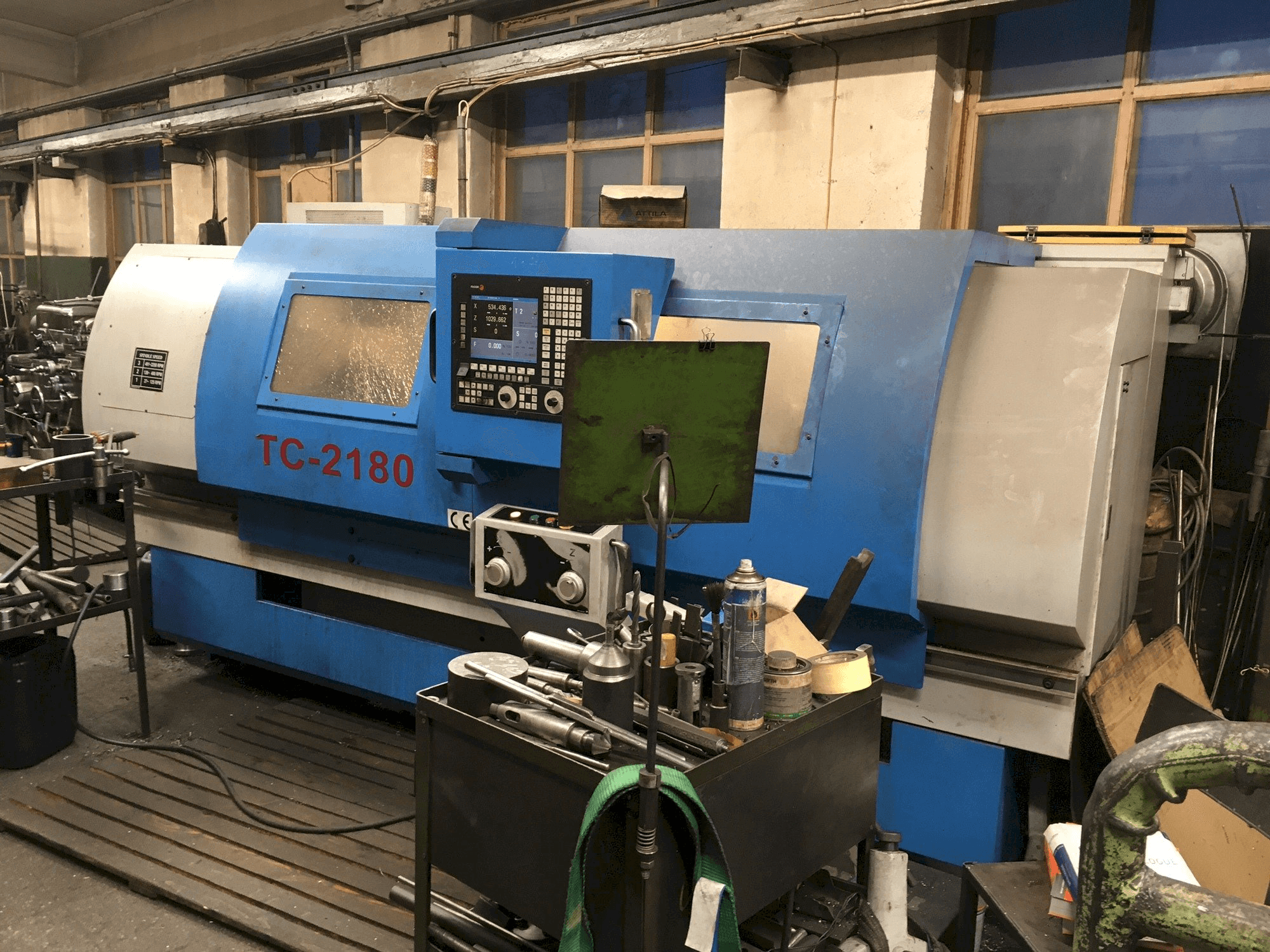Vooraanzicht van KNUTH RIC-TC2180 machine