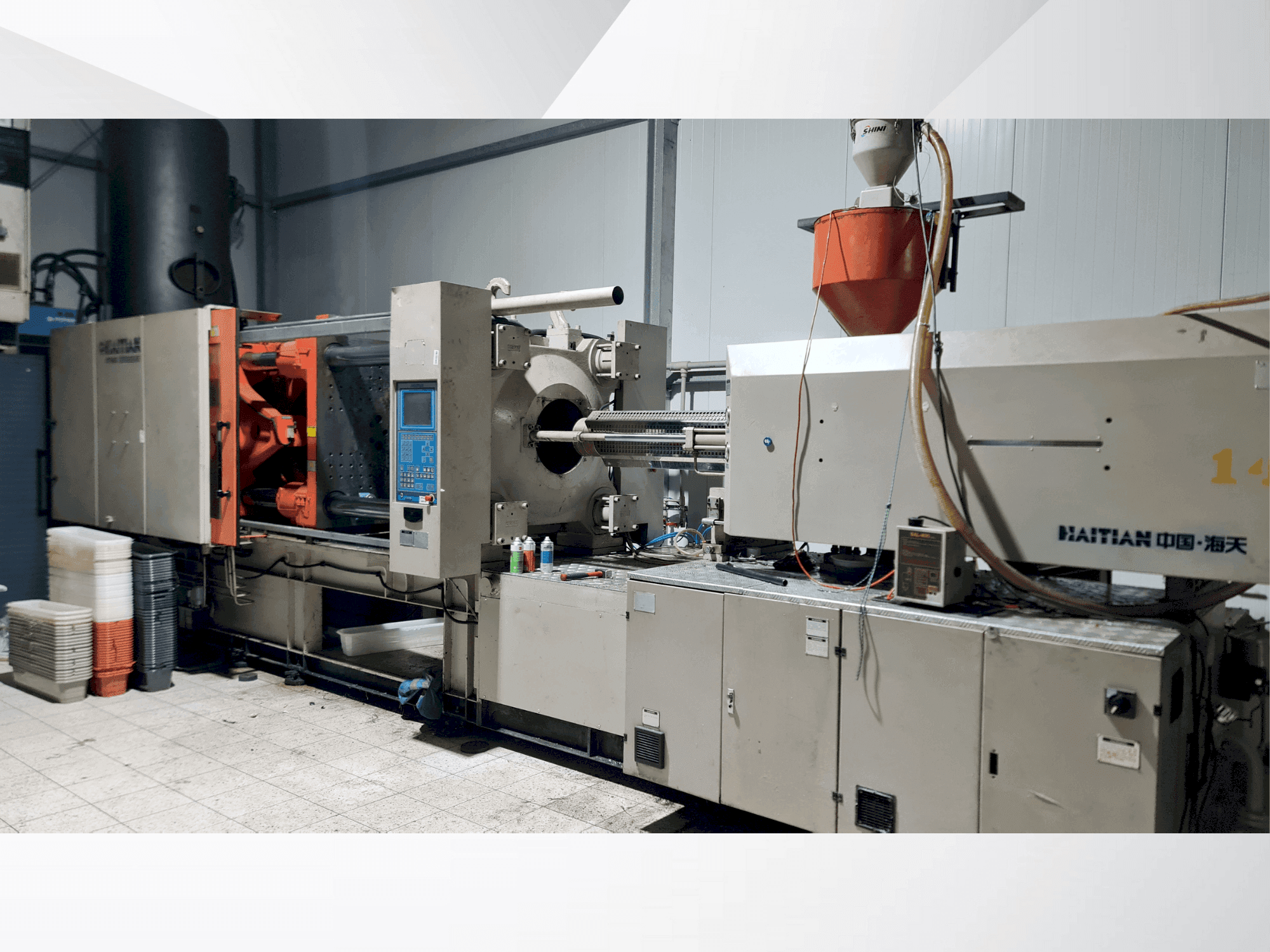 Vooraanzicht van HAITIAN 2006 machine