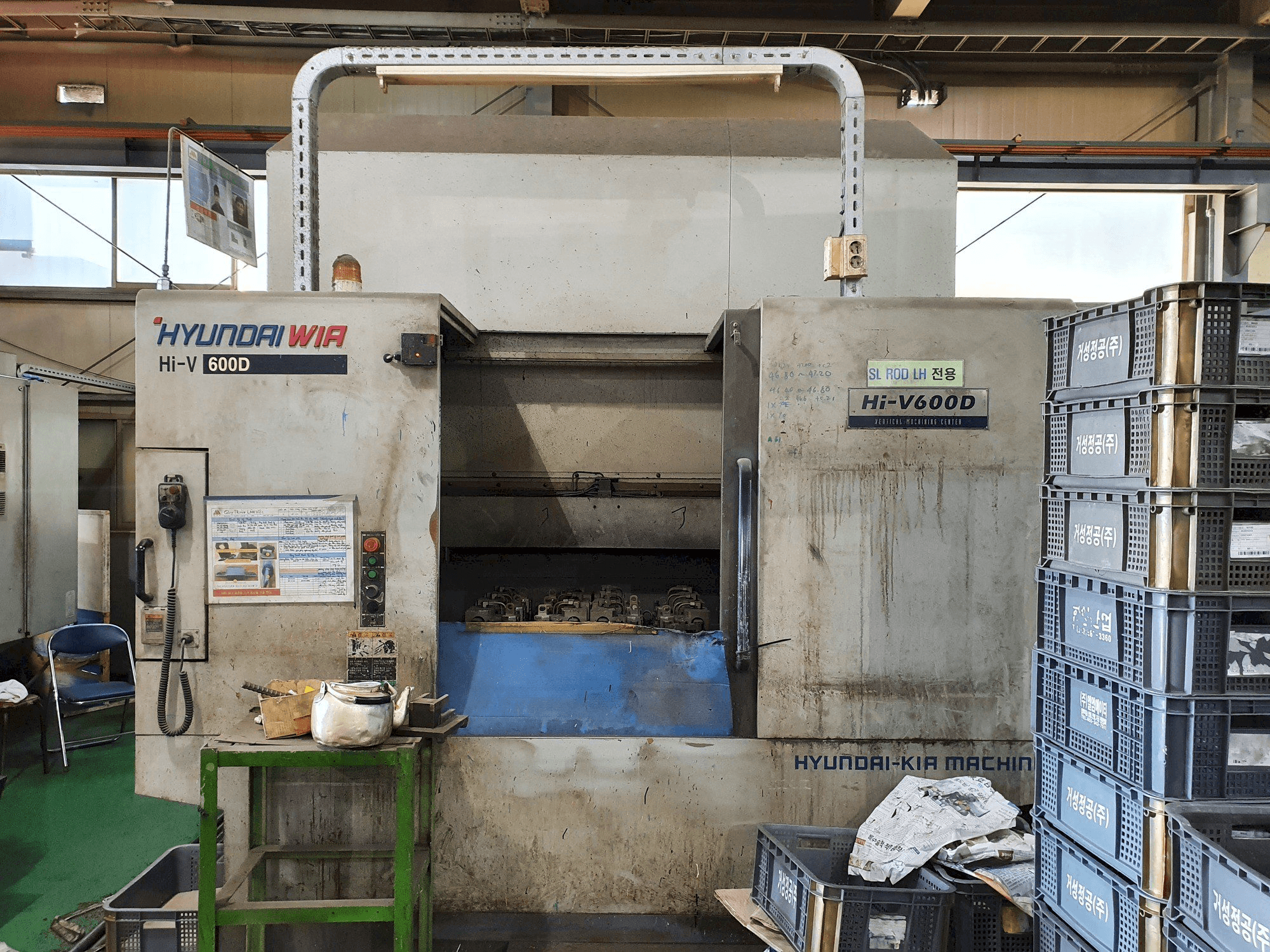 Vooraanzicht van Hyundai Wia Hi-V600D machine