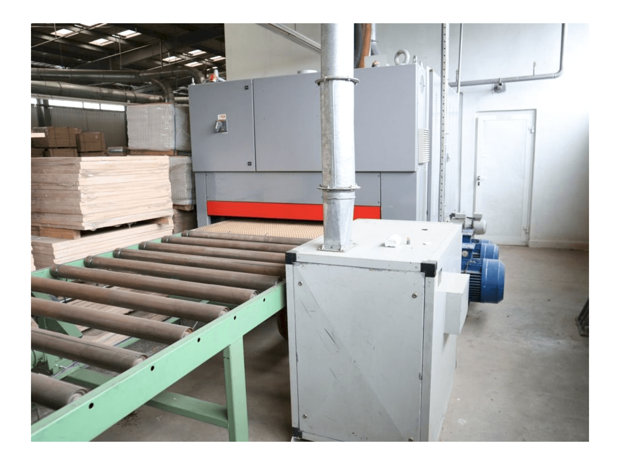 Vooraanzicht van ESTERER A.G. HDN 600 machine