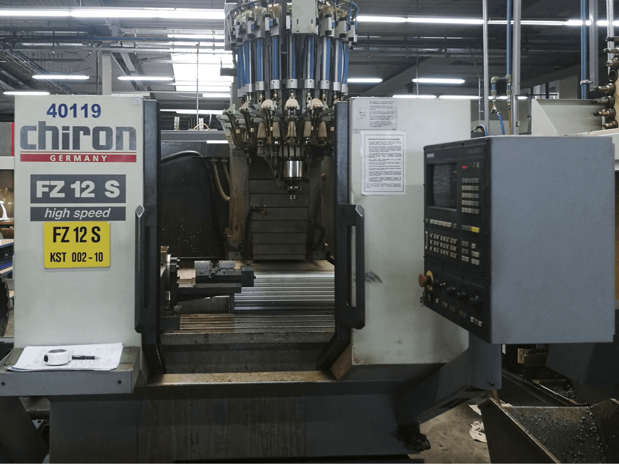 Vooraanzicht van Chiron FZ 12 S machine