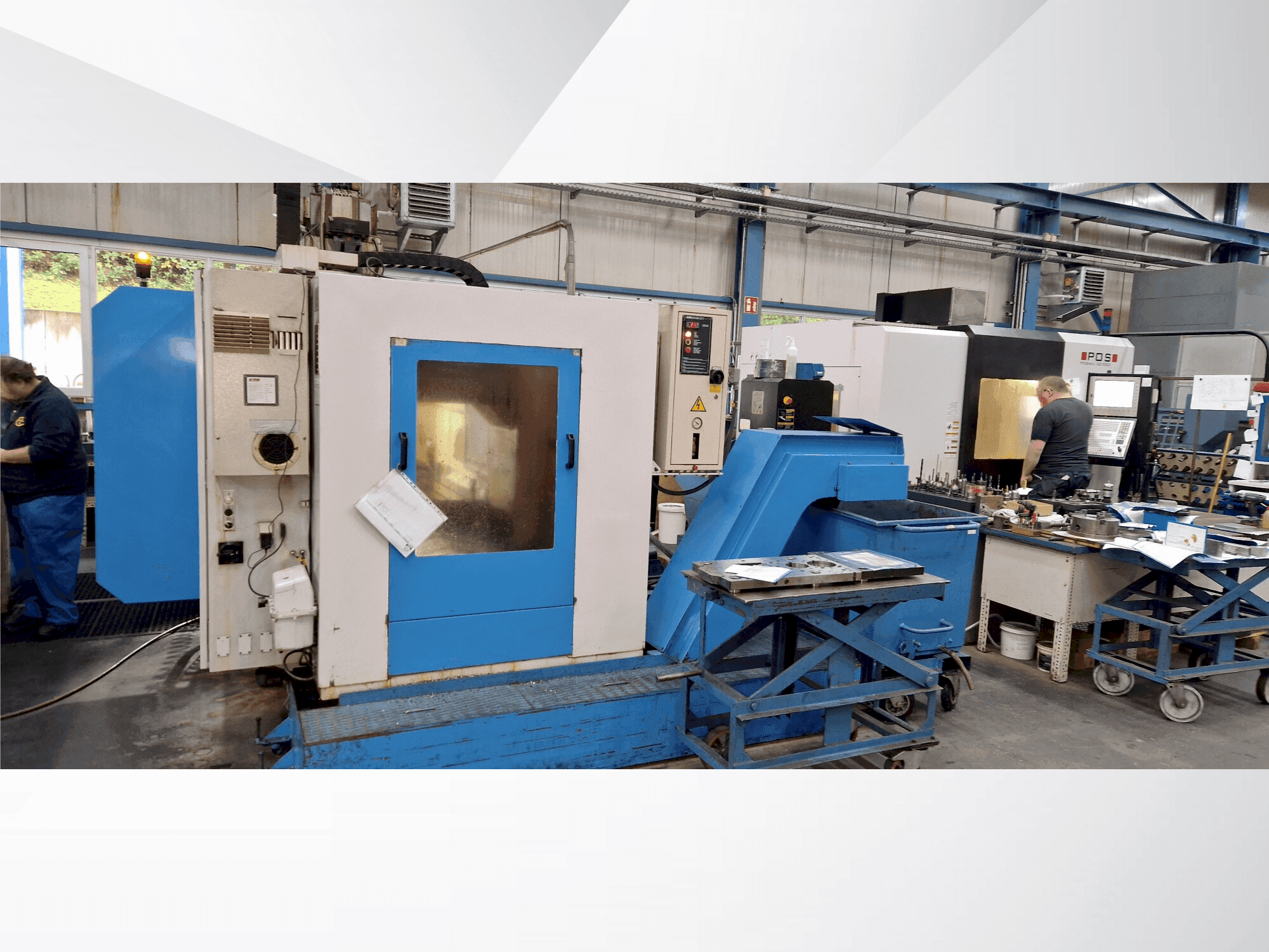 Vooraanzicht van KONDIA HM-2010 machine