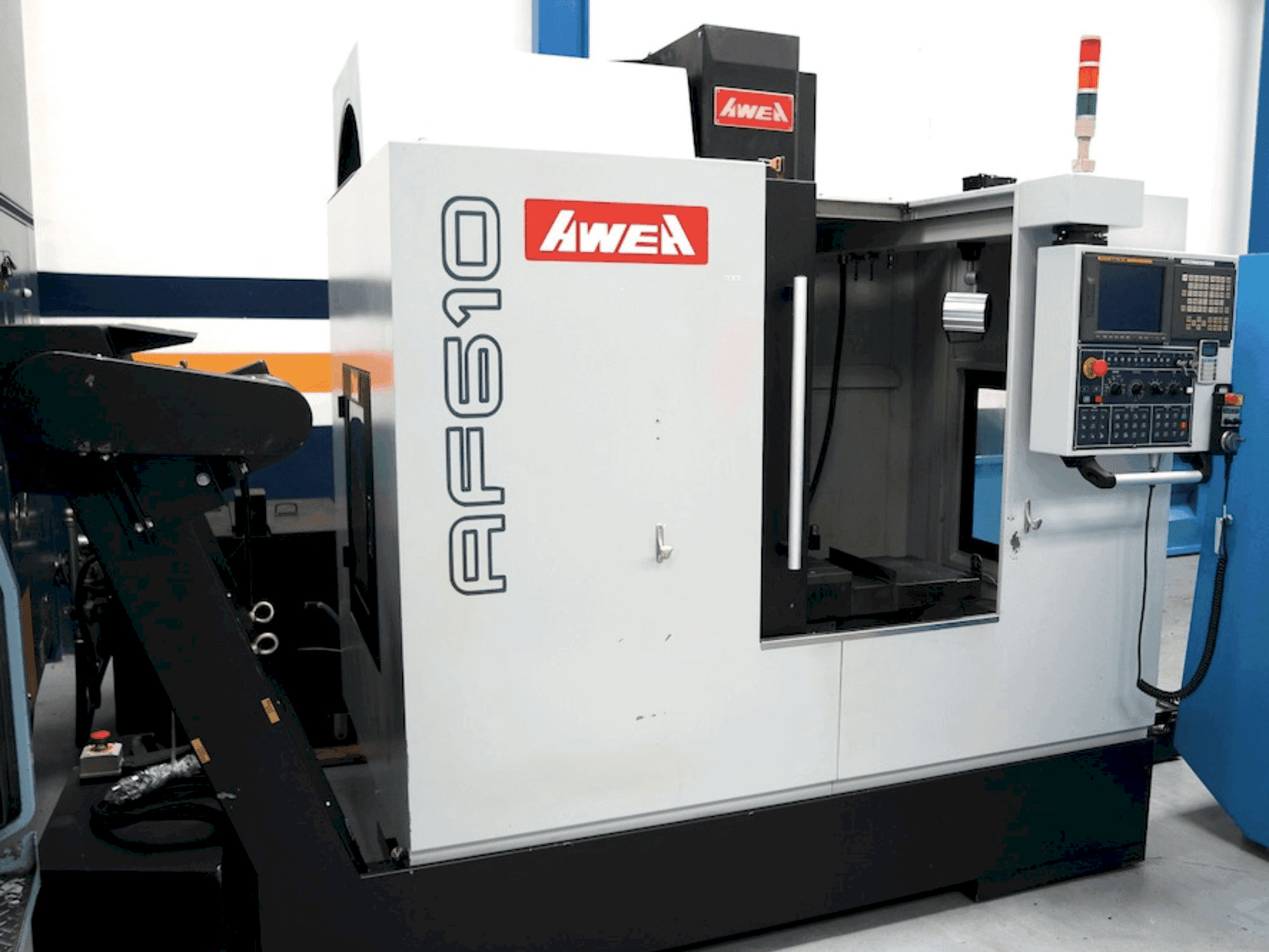 Vooraanzicht van AWEA AF 610 machine