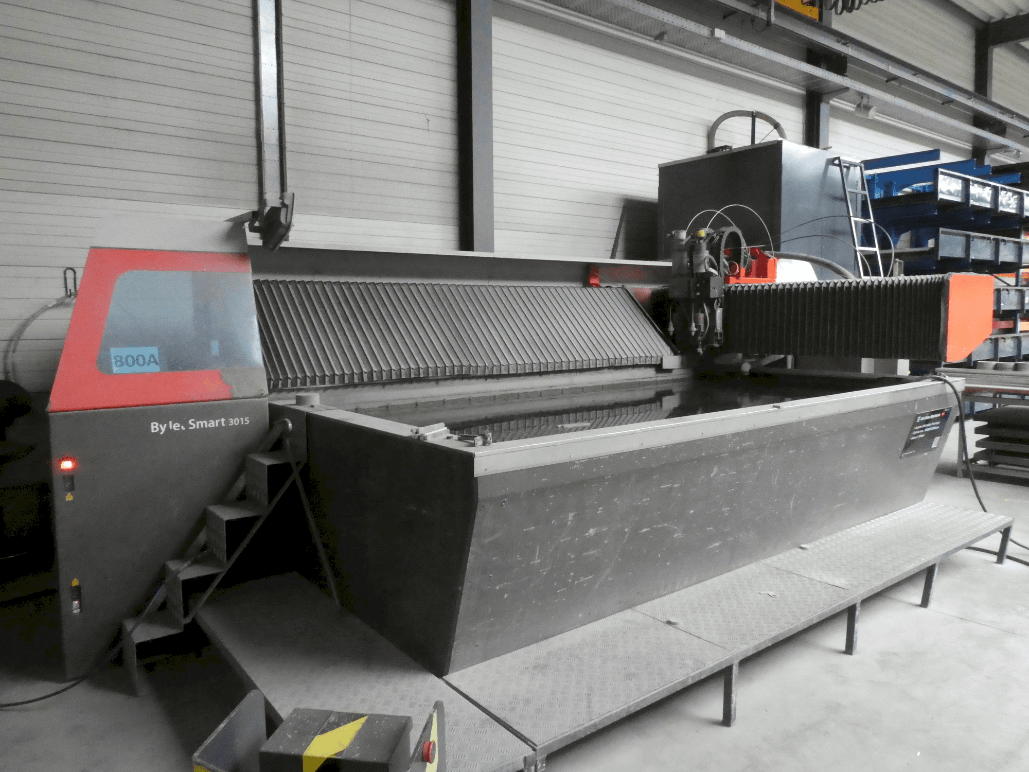 Vooraanzicht van Bystronic ByJet Smart 3015 machine