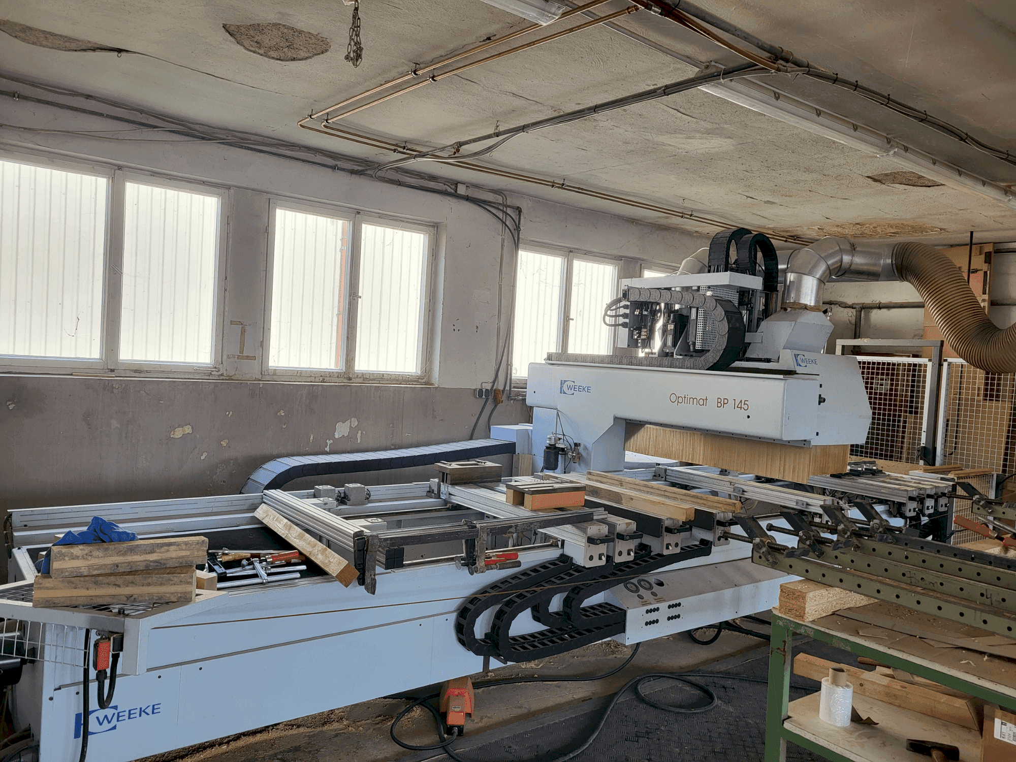 Vooraanzicht van Weeke Optimat BP145 machine