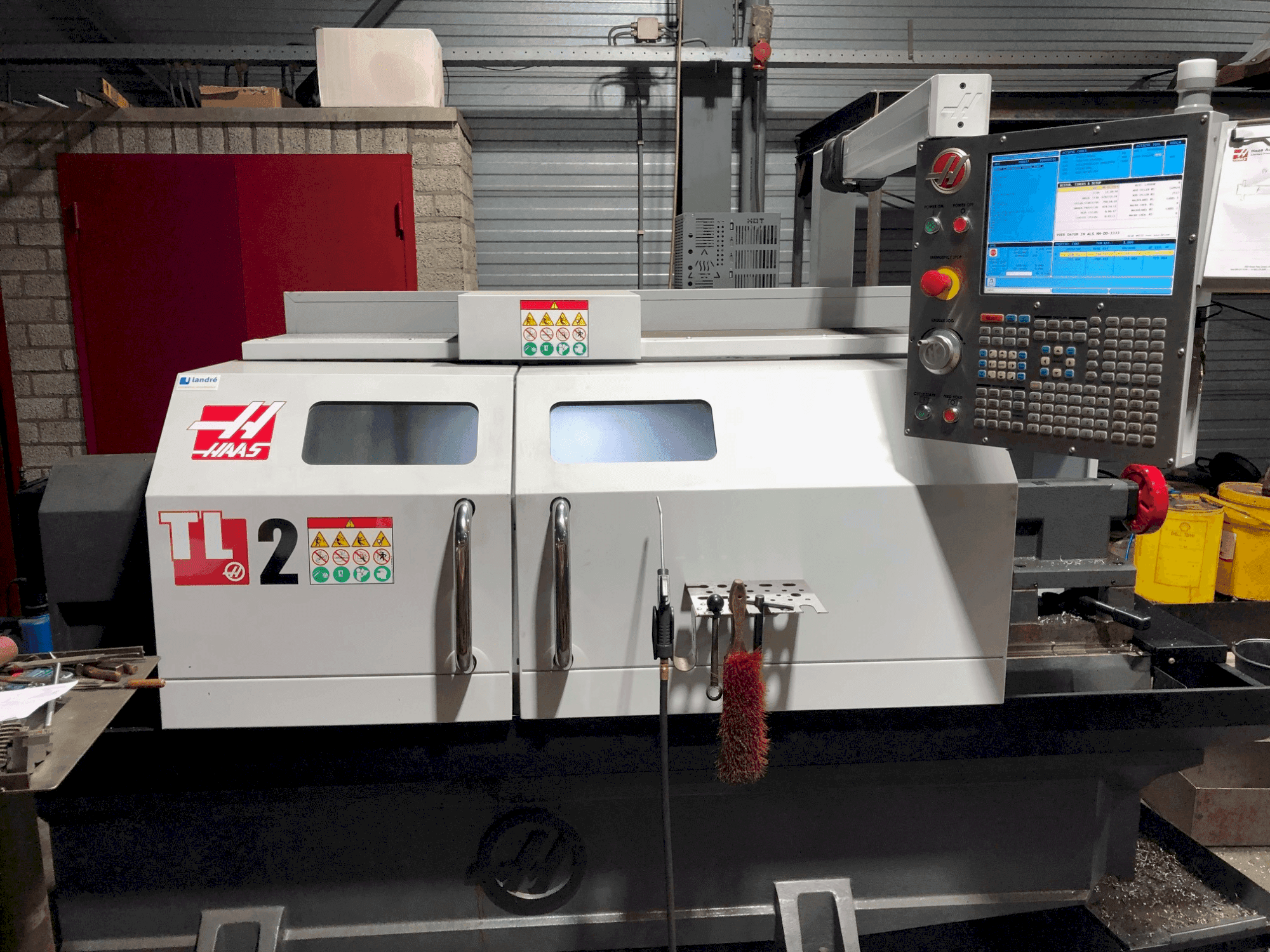 Vooraanzicht van HAAS TL-2 machine