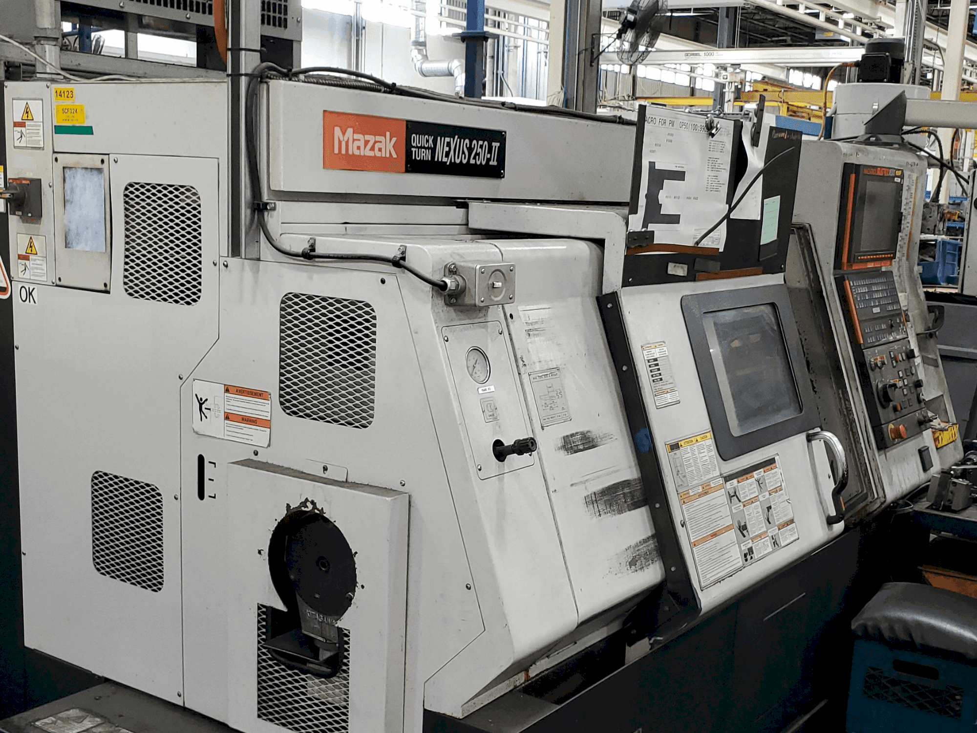 Vooraanzicht van Mazak QTN 250-II machine