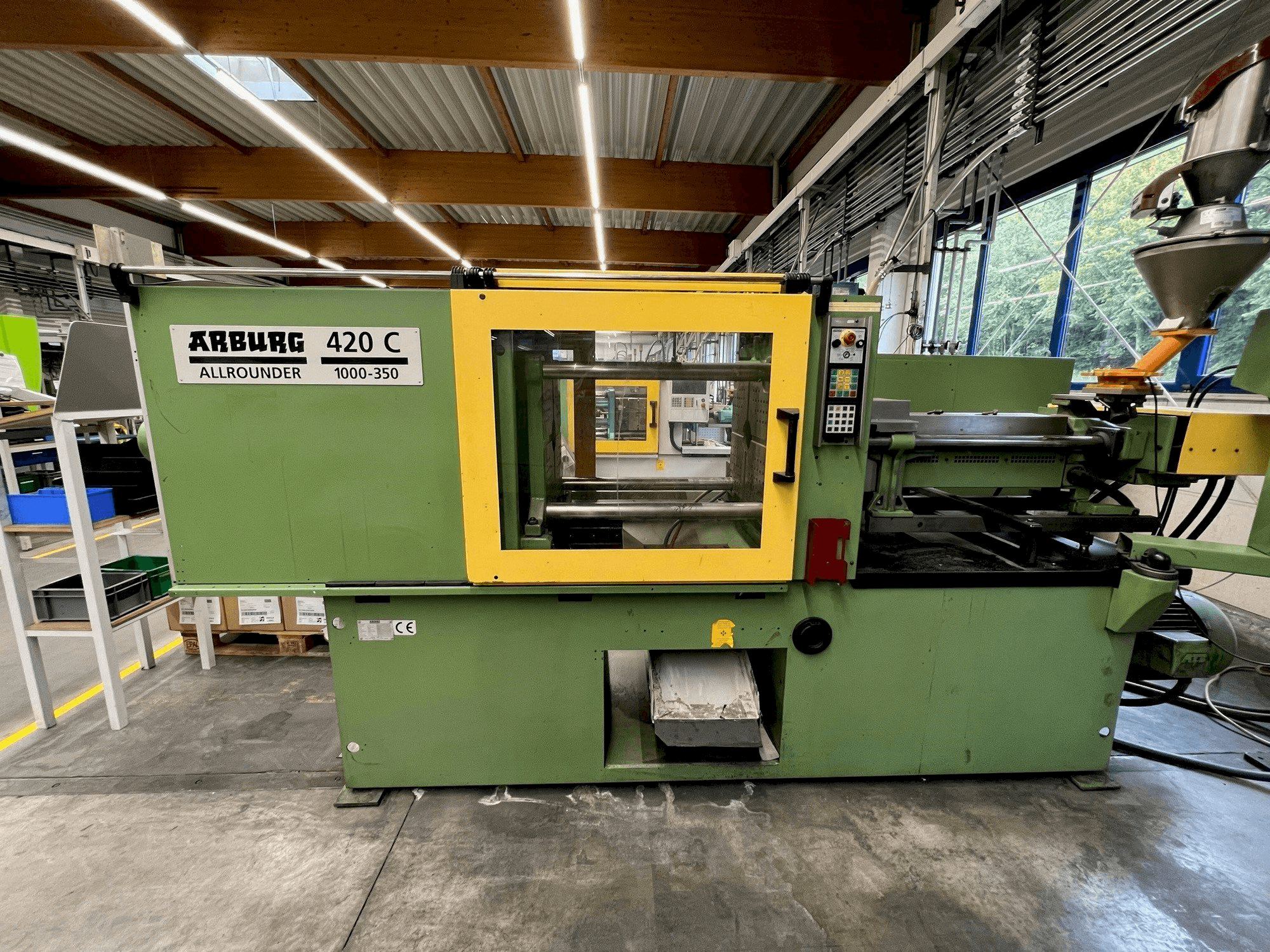 Vooraanzicht van Arburg 420C 1000-350 machine