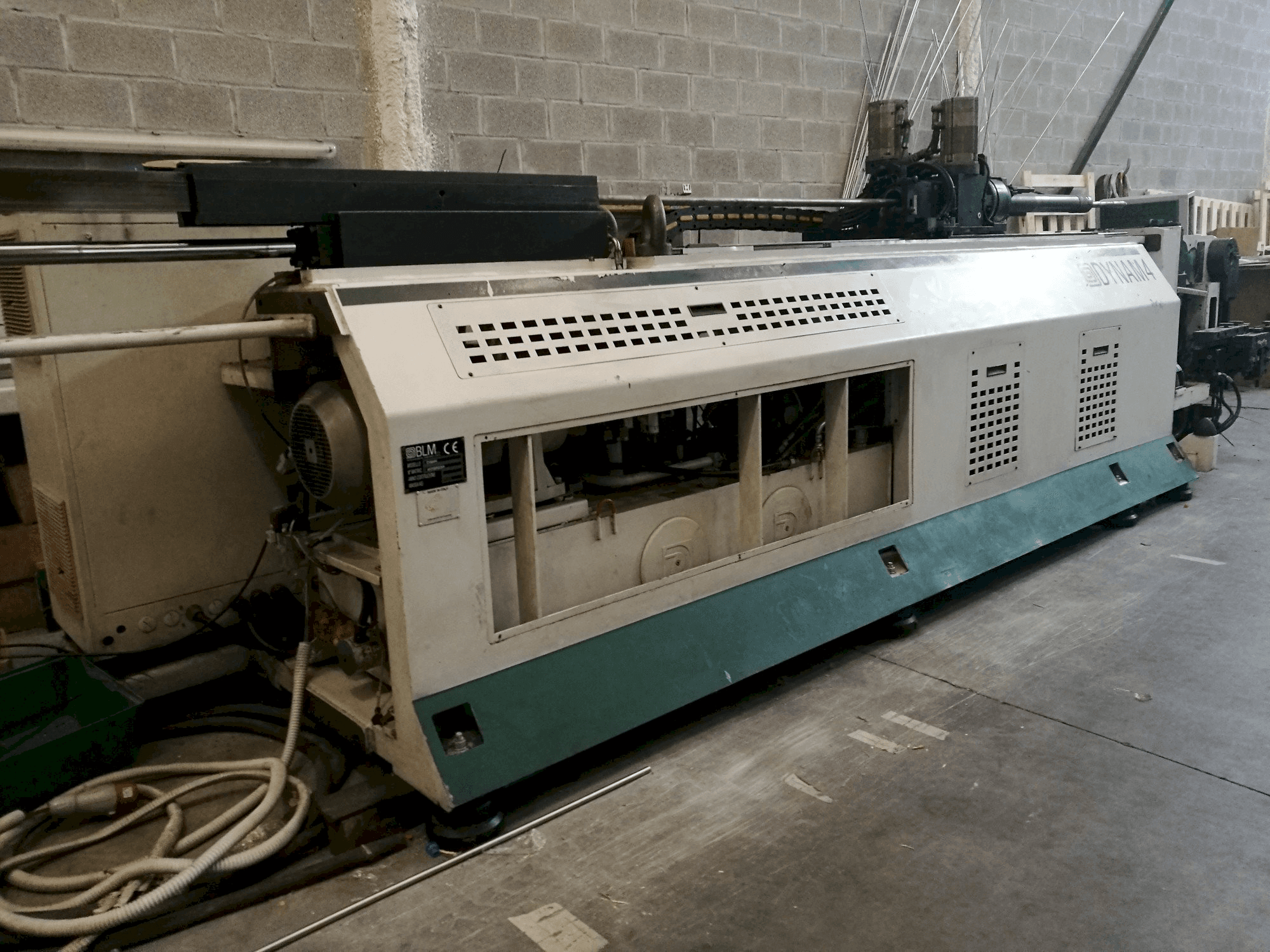 Links zicht van BLM DYNAM 4 machine