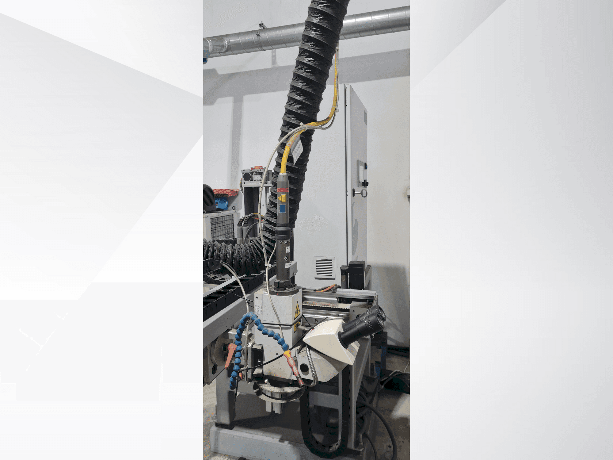 Vooraanzicht van TRUMPF TRUPULSE 304 machine