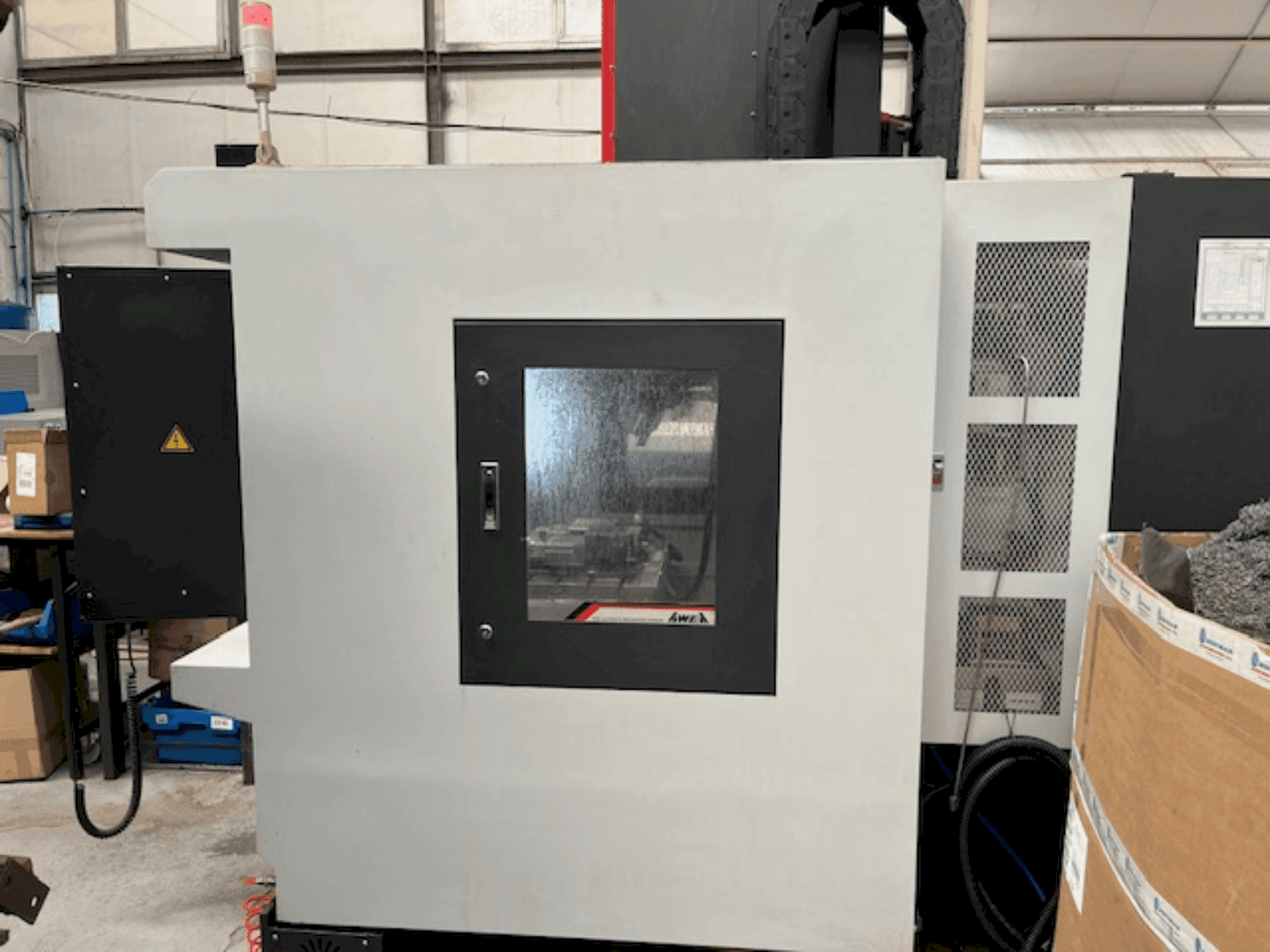 Vooraanzicht van AWEA AF-650 machine