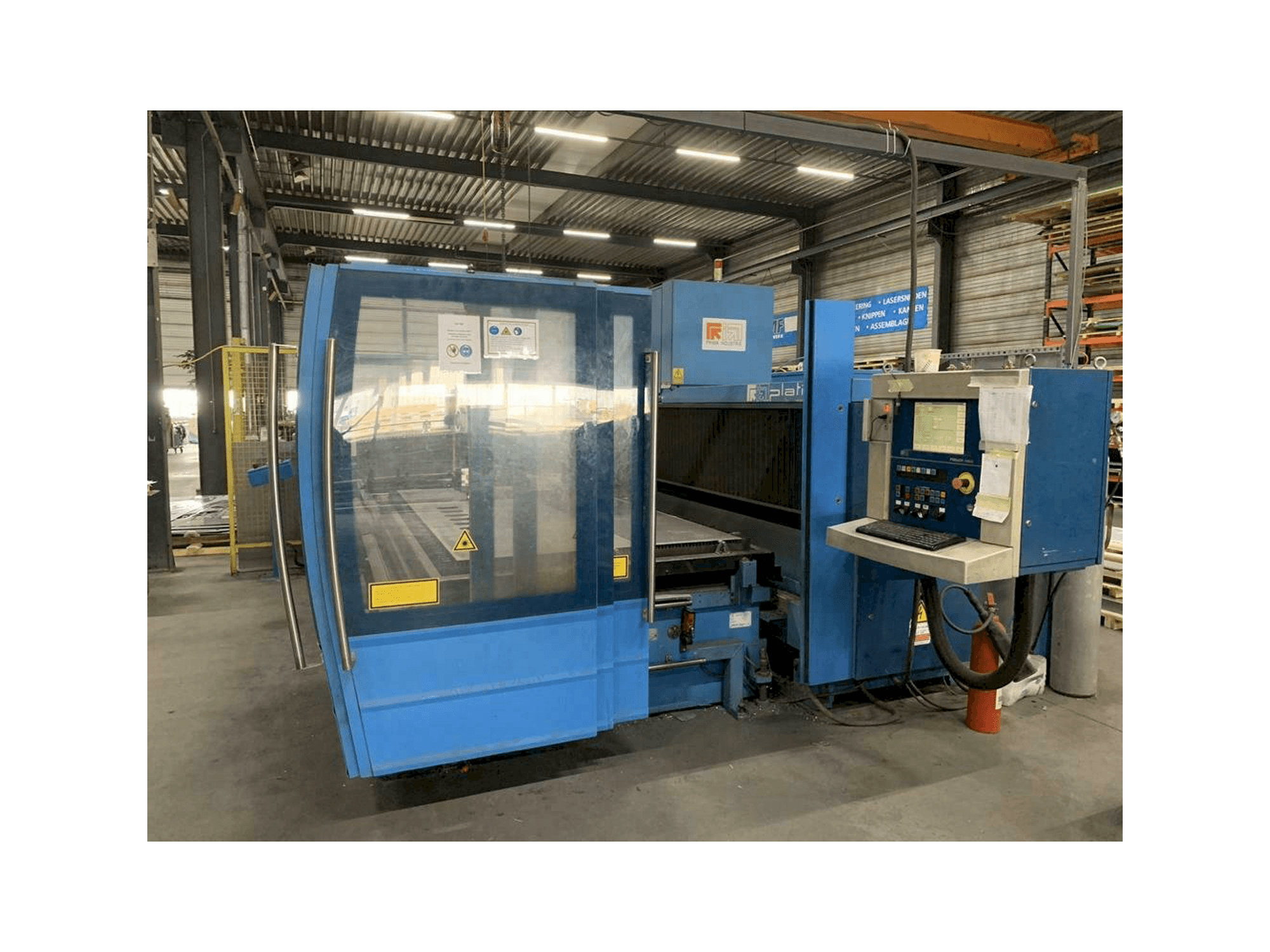 Vooraanzicht van Prima Power Platino 1530 machine