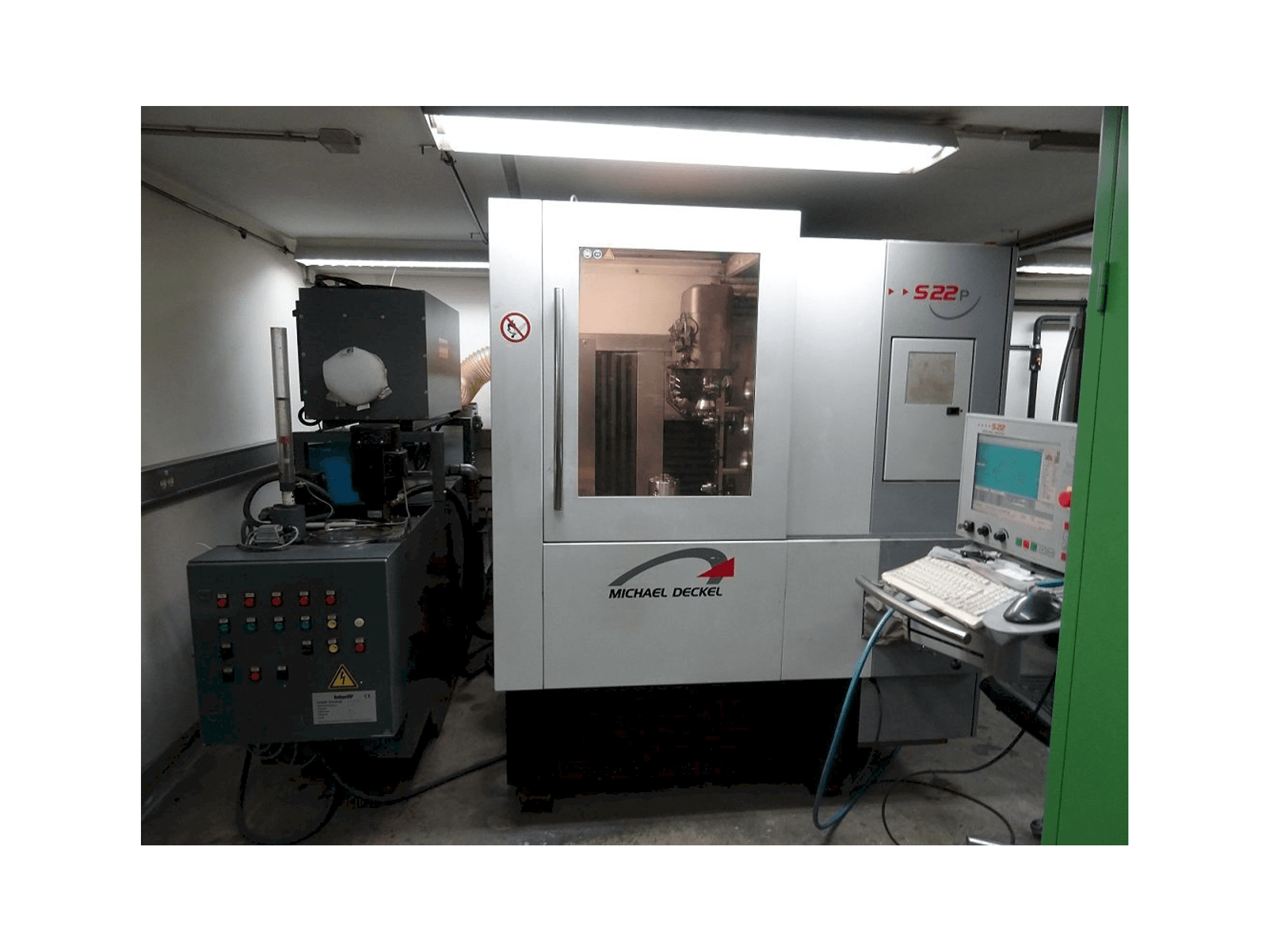 Vooraanzicht van Michael Deckel S22 P machine