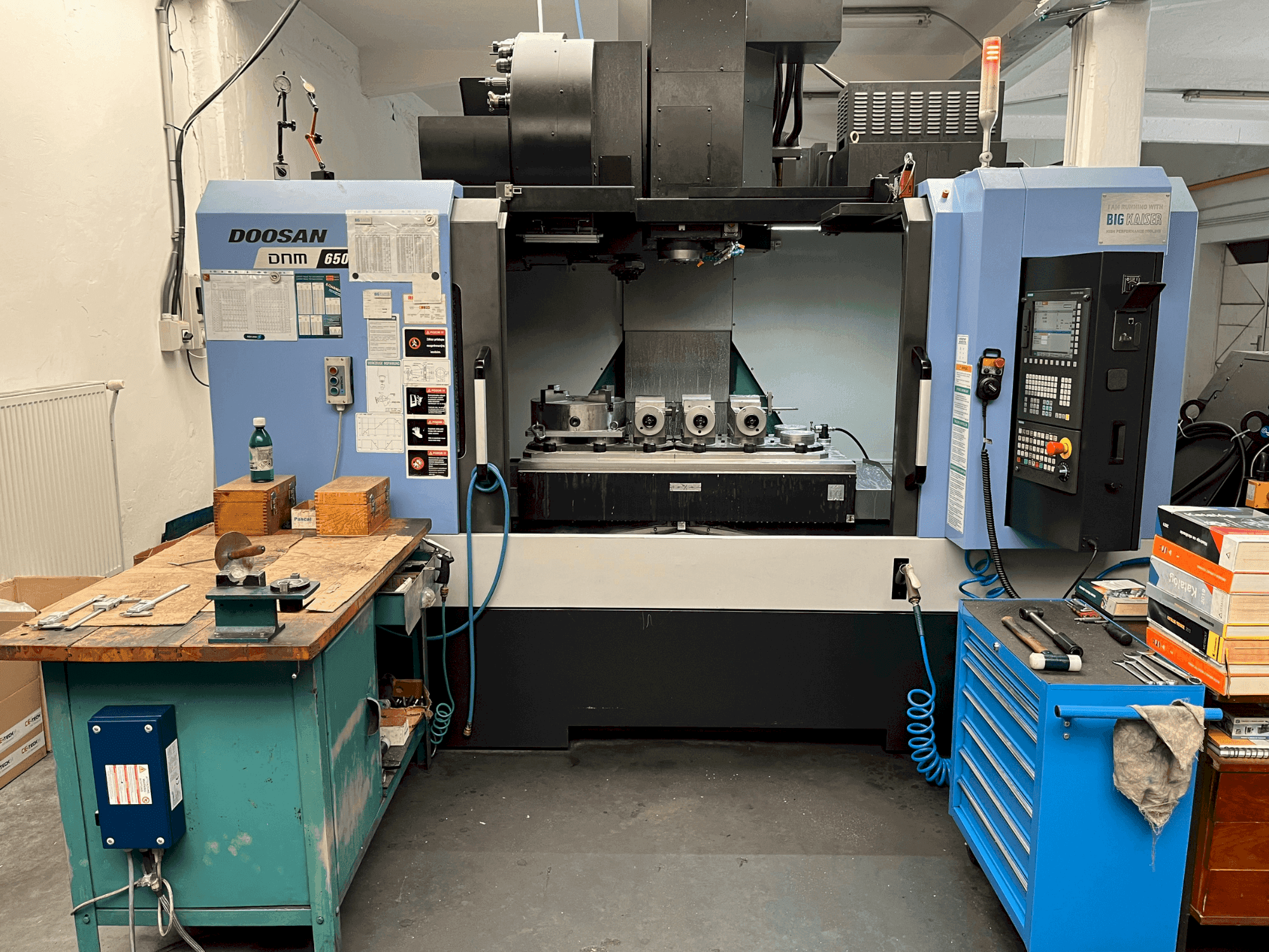Vooraanzicht van DOOSAN DNM 650 II machine