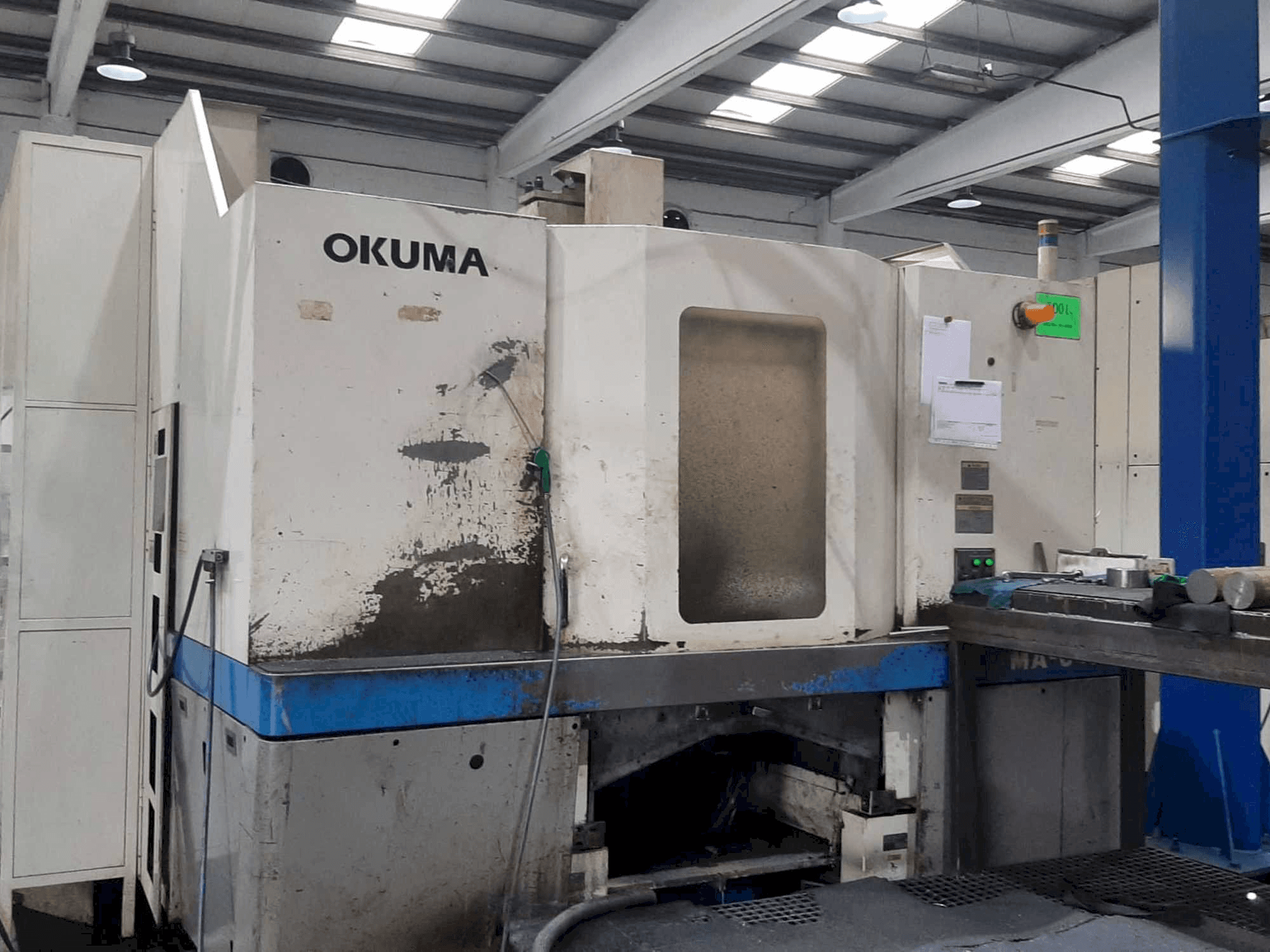 Vooraanzicht van Okuma MA-60HB machine