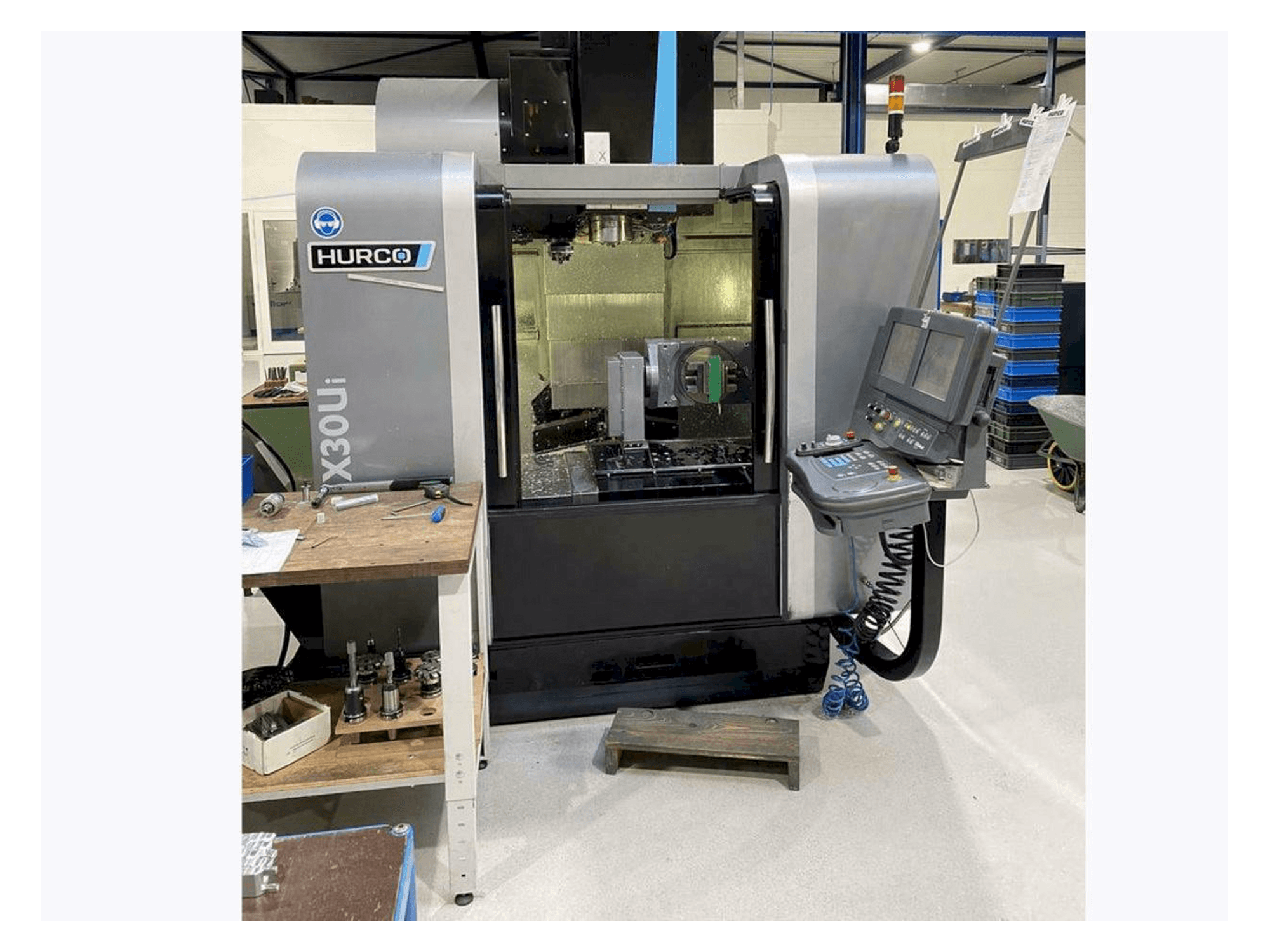 Vooraanzicht van Hurco VMX30 Ui machine