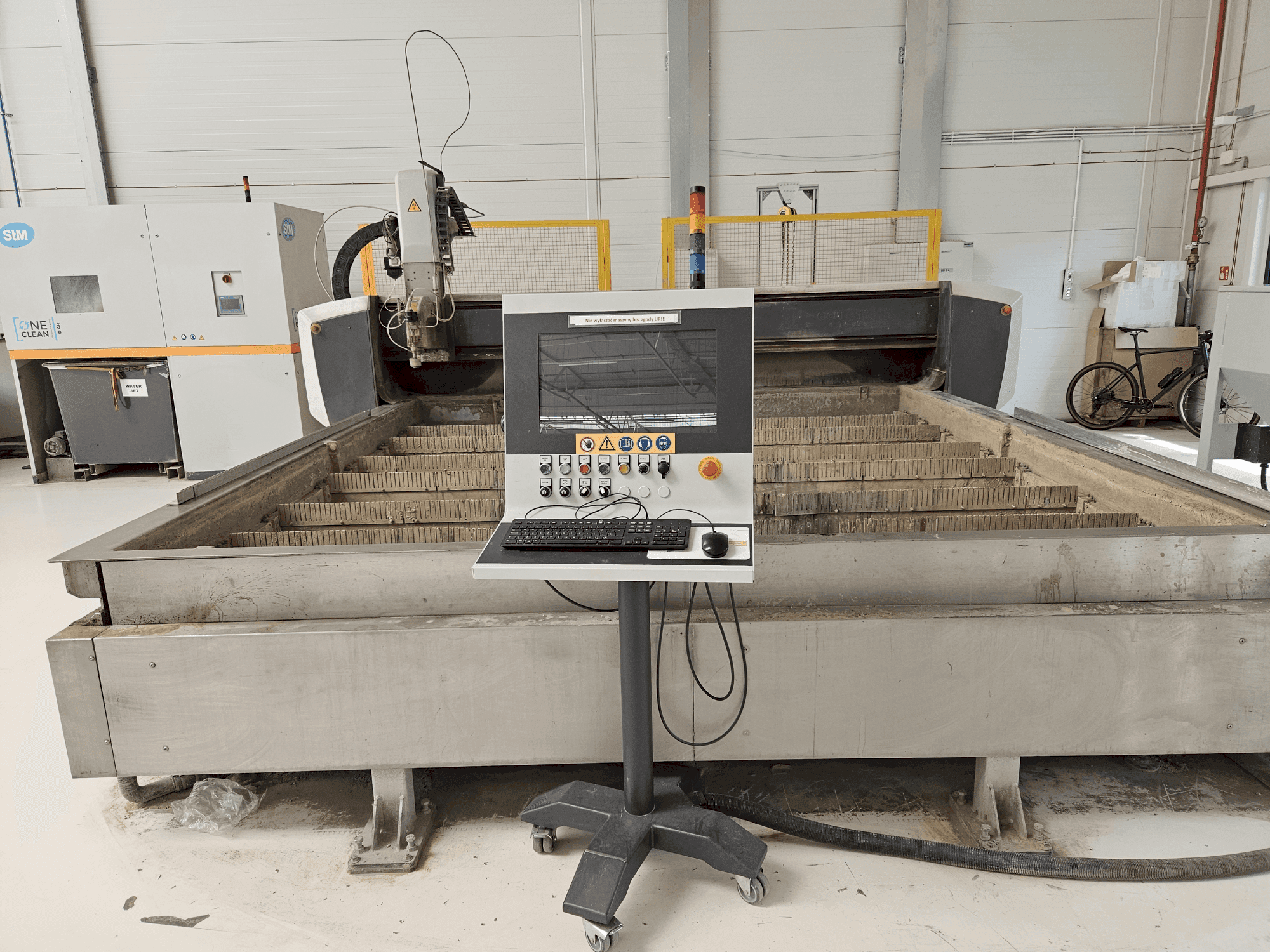 Vooraanzicht van STM WS3030 Wanne 4.2 machine