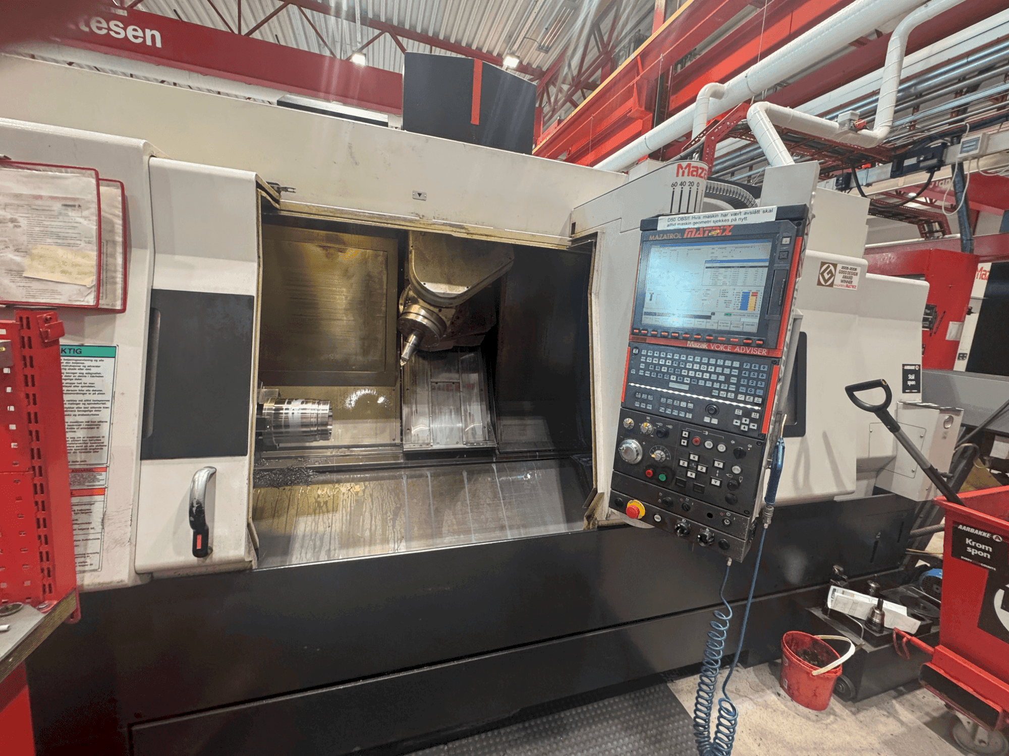 Vooraanzicht van Mazak Integrex 400 IV machine
