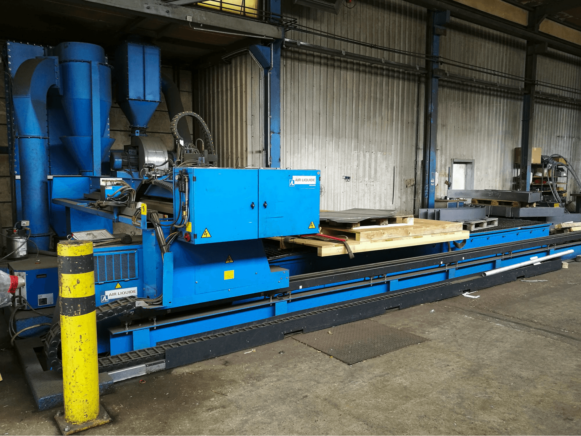 Vooraanzicht van SAF PLASMATOME.B 25 machine