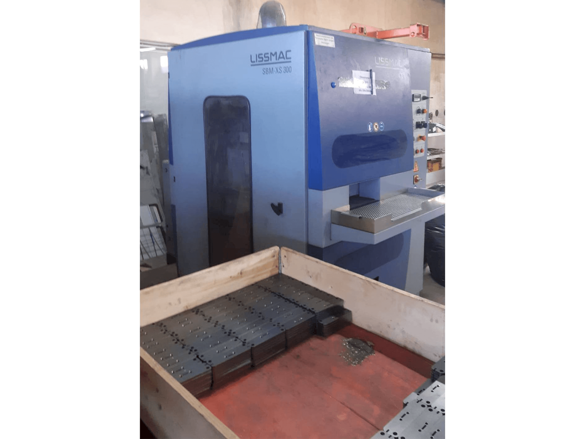 Vooraanzicht van LISSMAC SBM-XS 300 machine