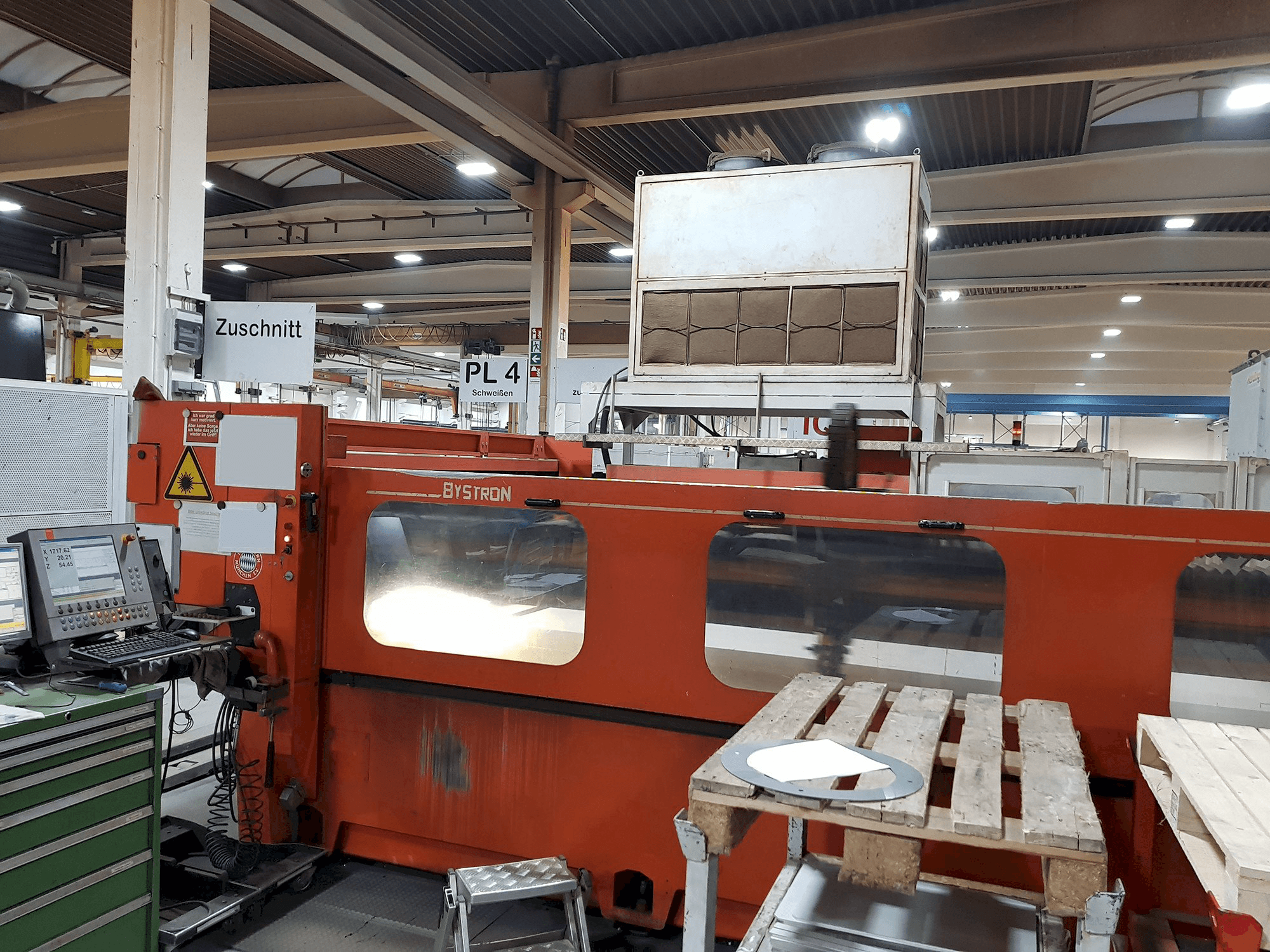 Vooraanzicht van Bystronic Bystar 4020 machine