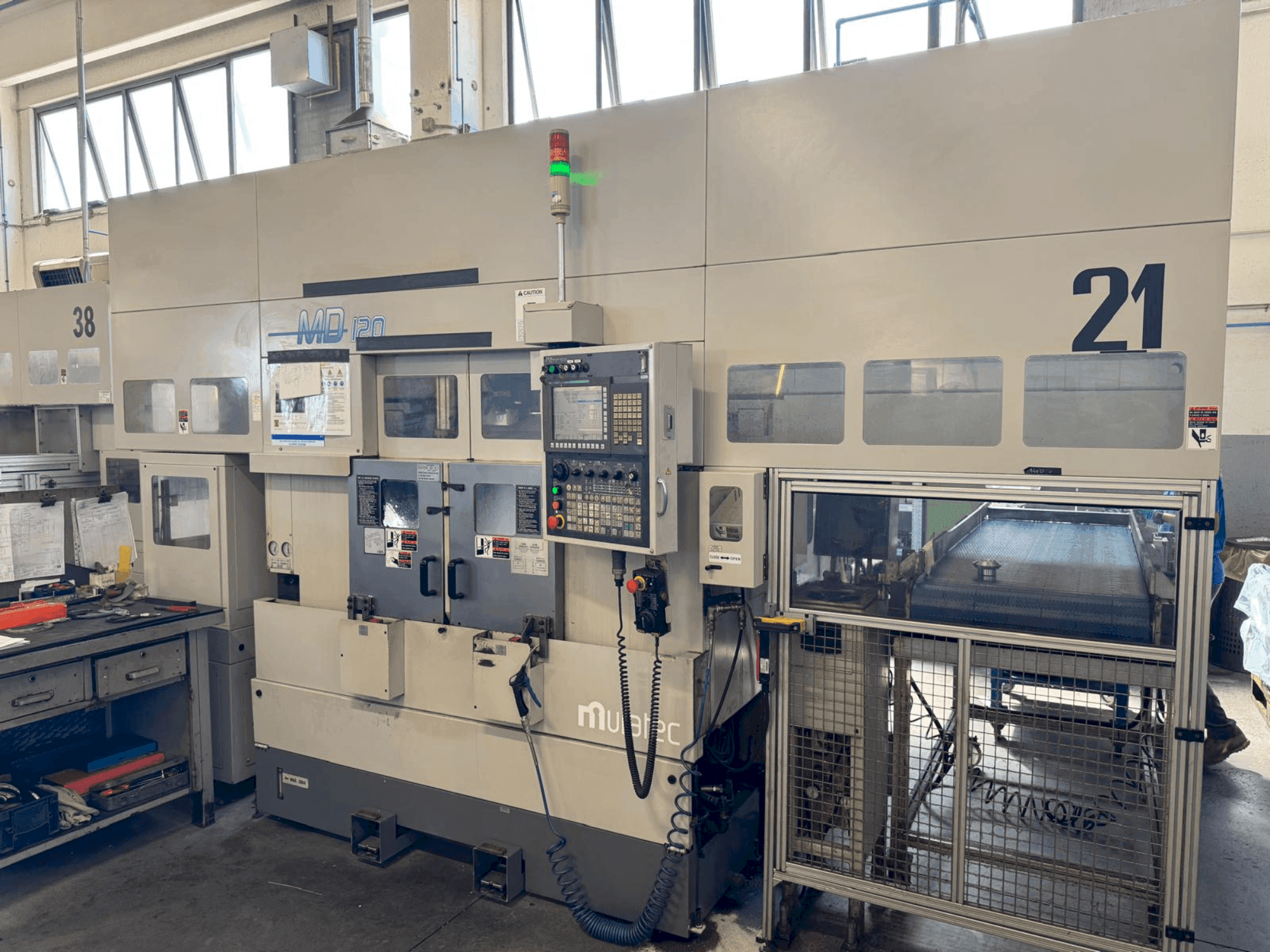 Vooraanzicht van MURATA Model MURATEC MD 120 machine
