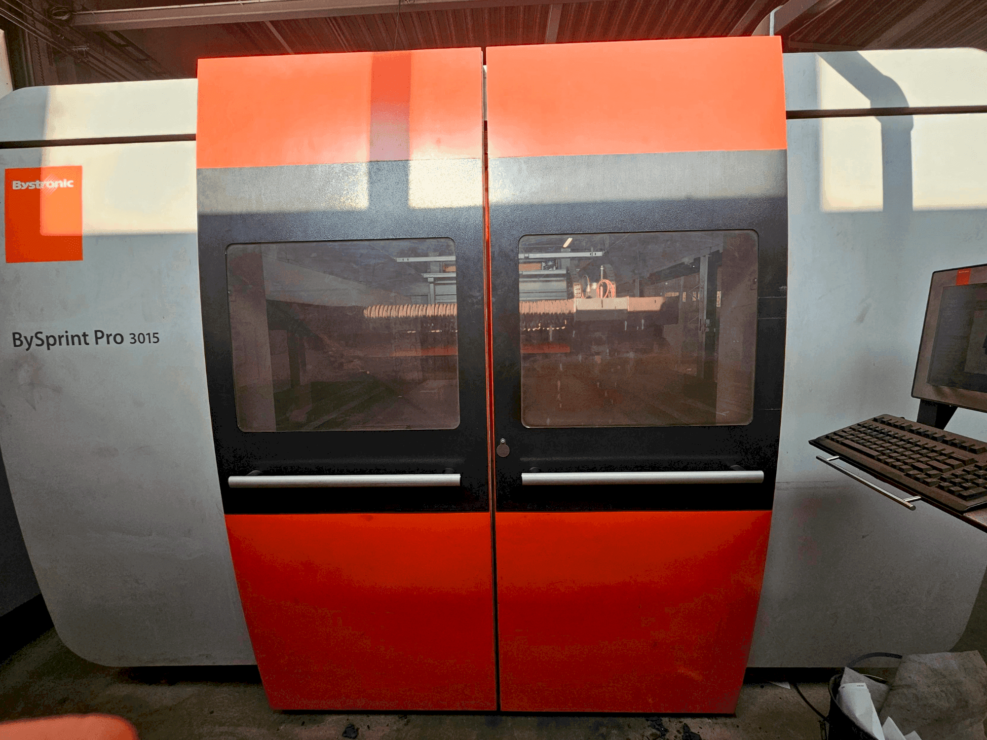 Vooraanzicht van Bystronic Bysprint Pro 3015 machine