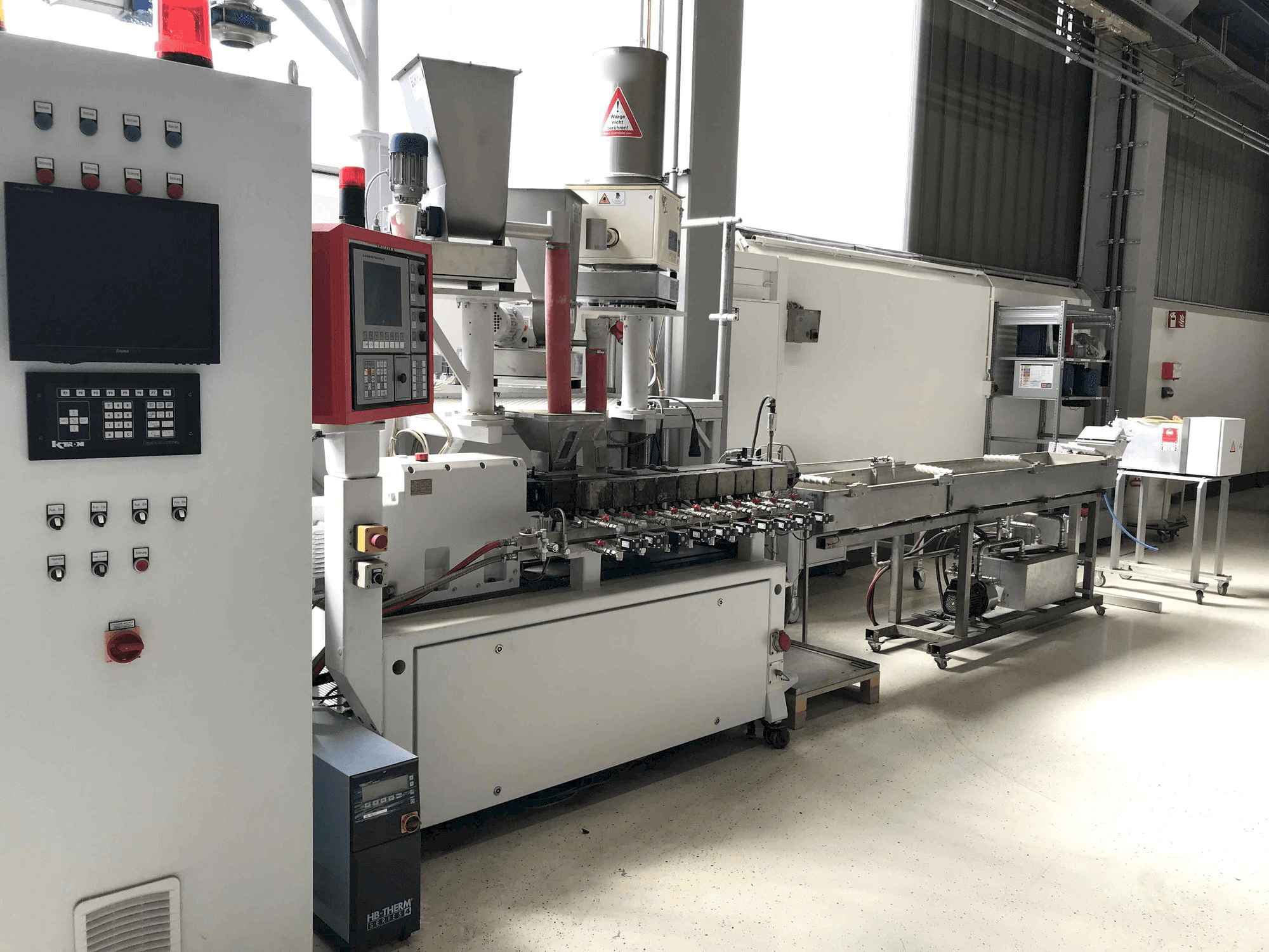 Vooraanzicht van Leistriz ZSE 27/GL-44D machine