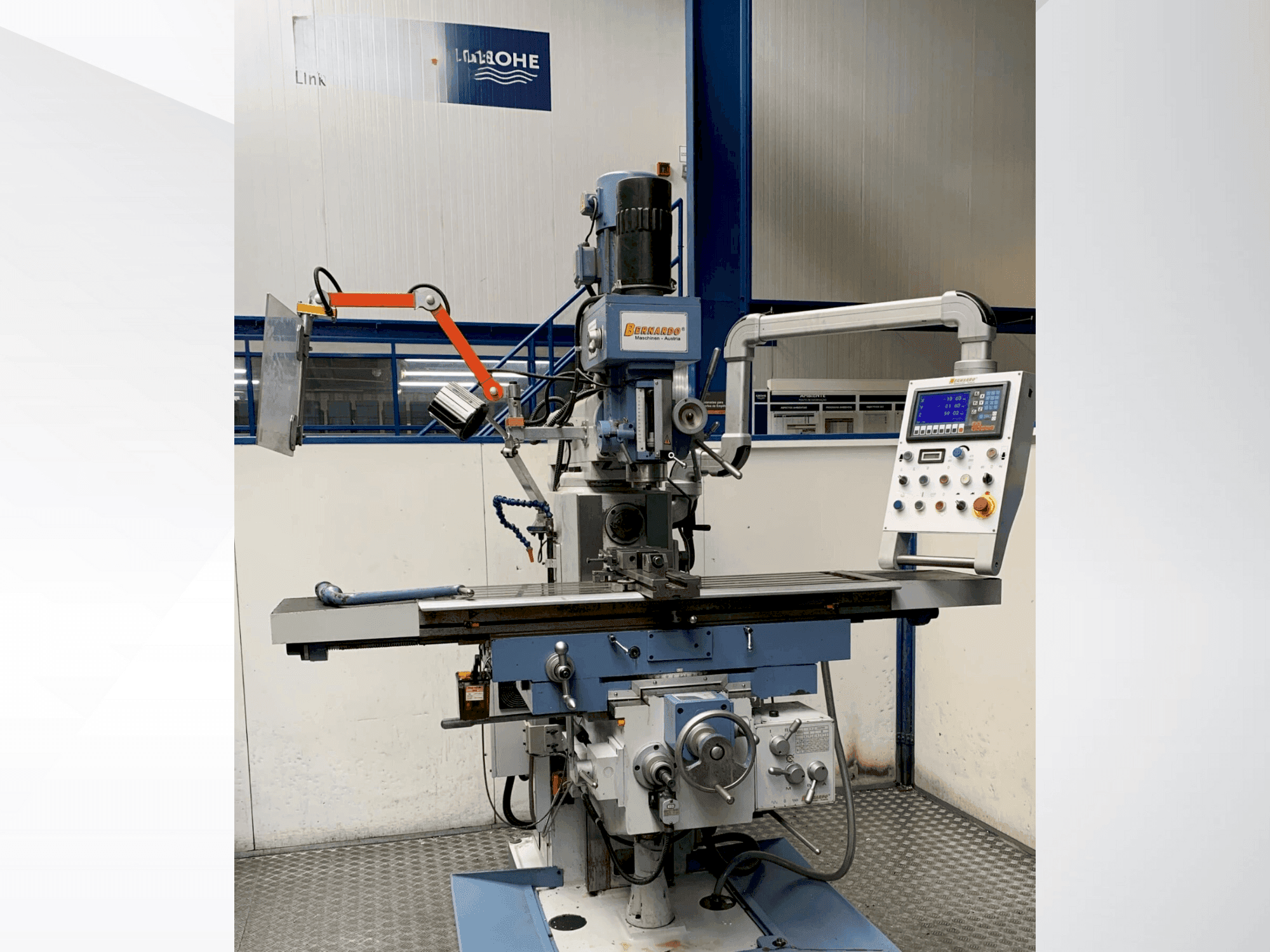 Vooraanzicht van Bernardo UWF 95 N machine