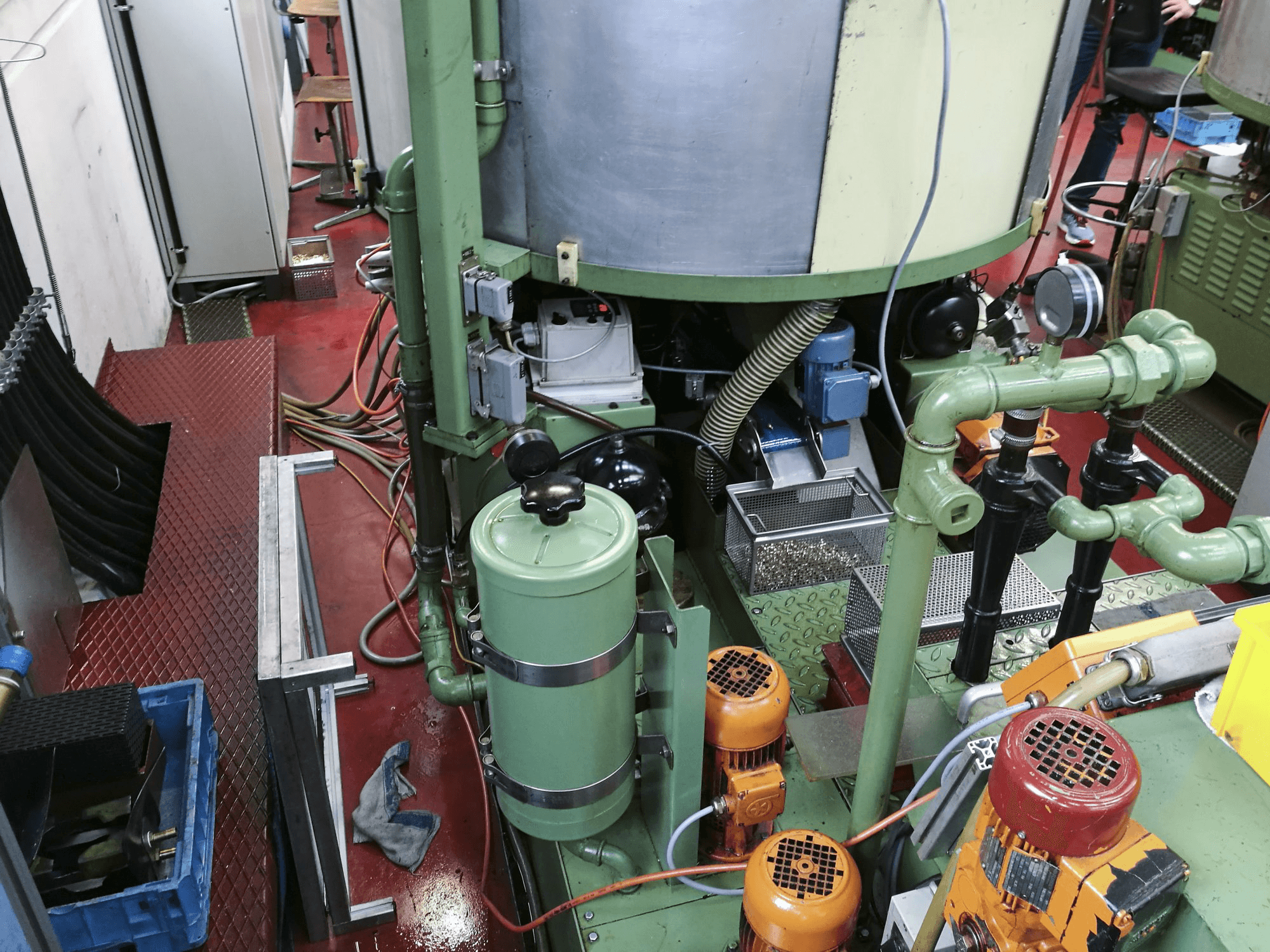 Detail van RIS-INGOLD Rismatic 151LN-6 machine