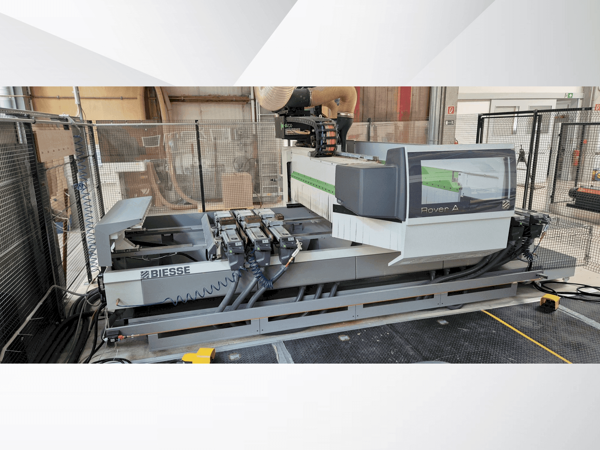 Vooraanzicht van BIESSE Rover A ATS machine