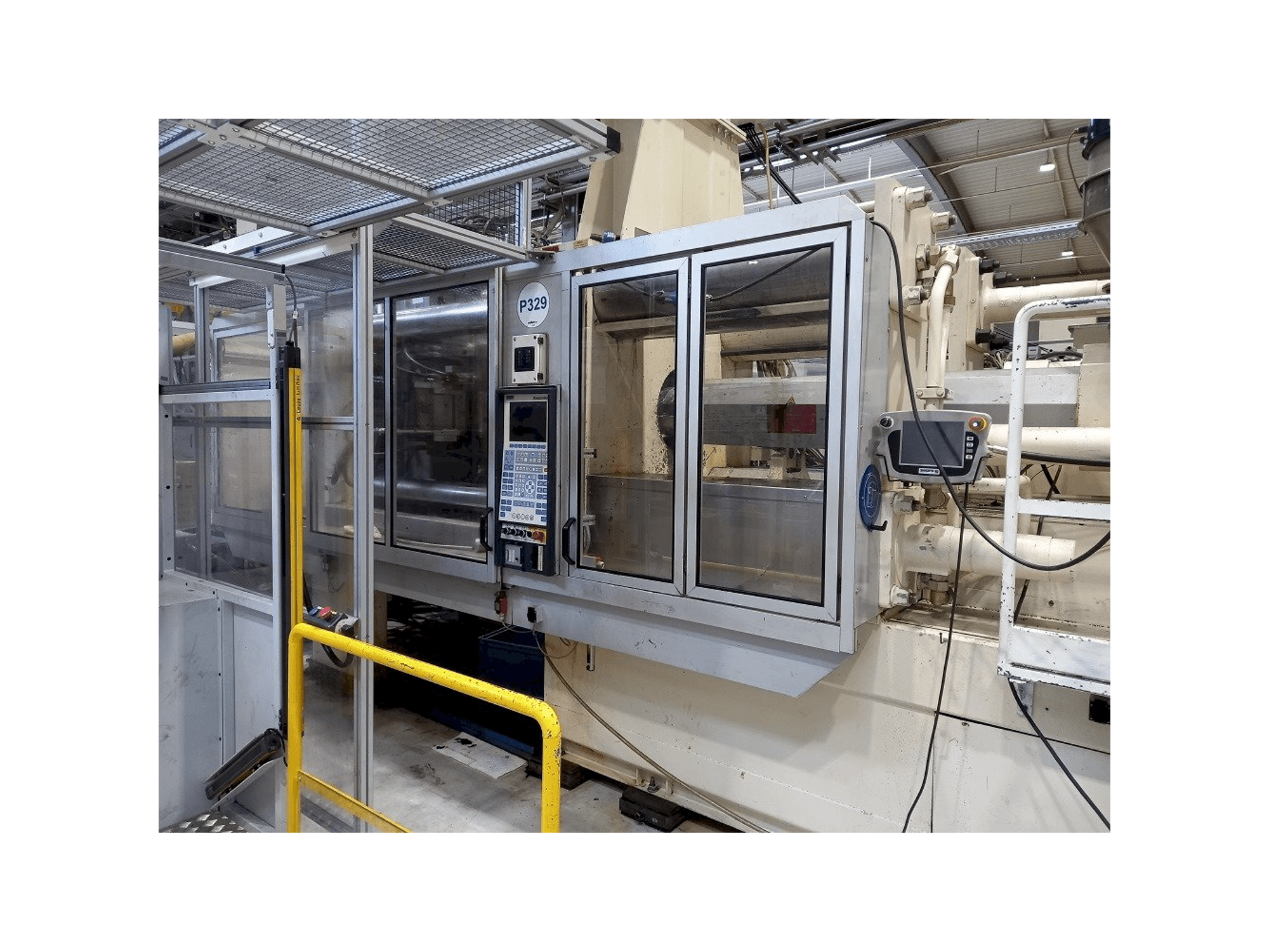 Vooraanzicht van Krauss Maffei 500 H 3500 C1 machine