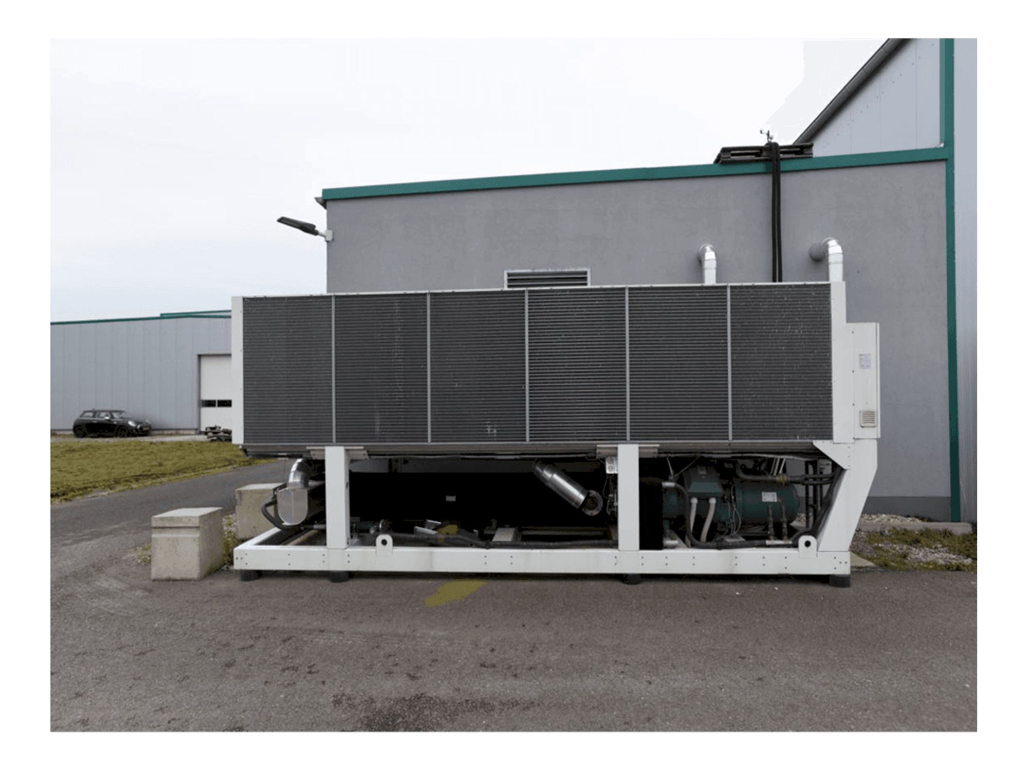 Vooraanzicht van Mitsubishi Electric Glider Evo CLA 660 machine