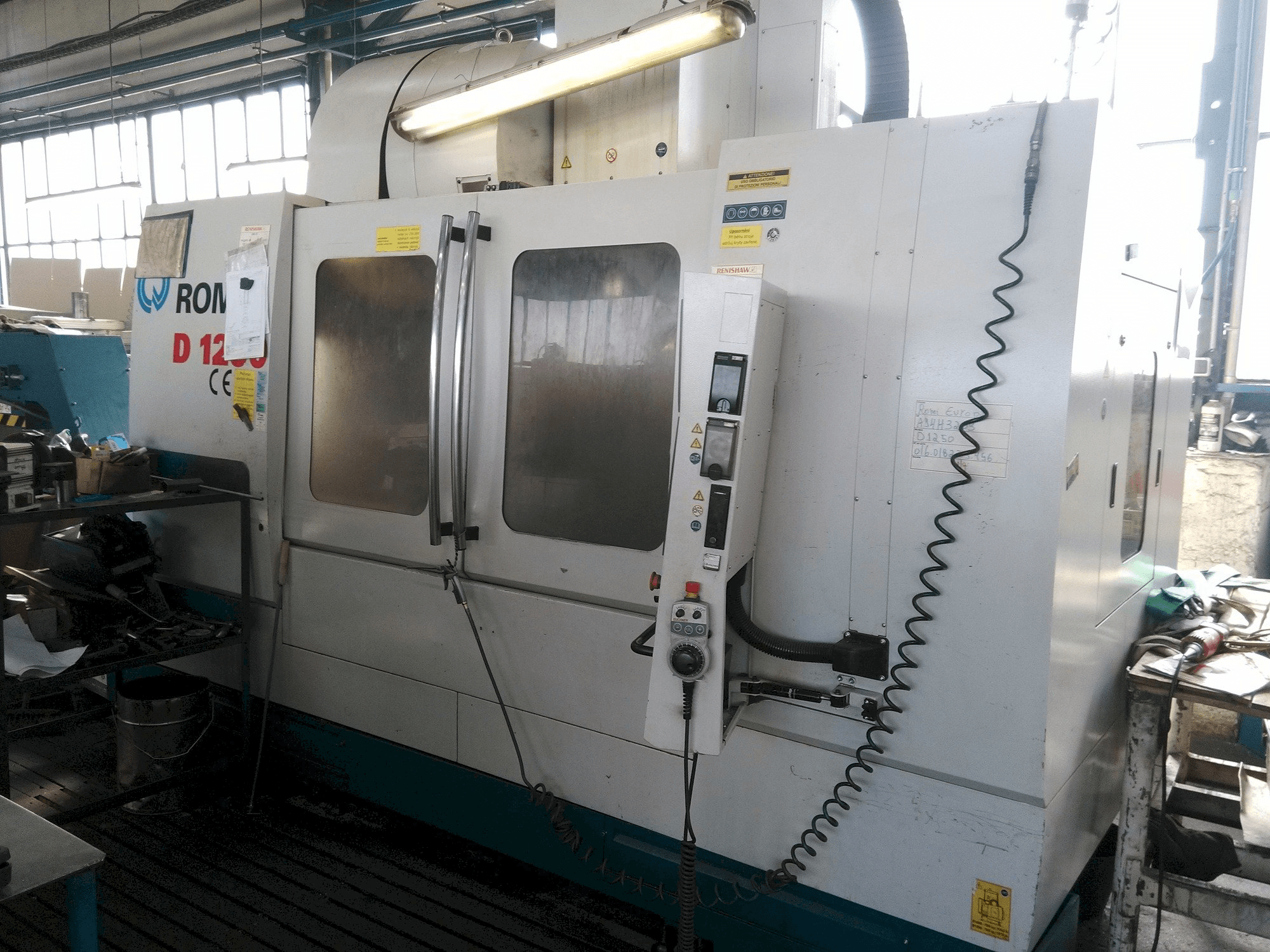 Vooraanzicht van Romi D 1250 machine