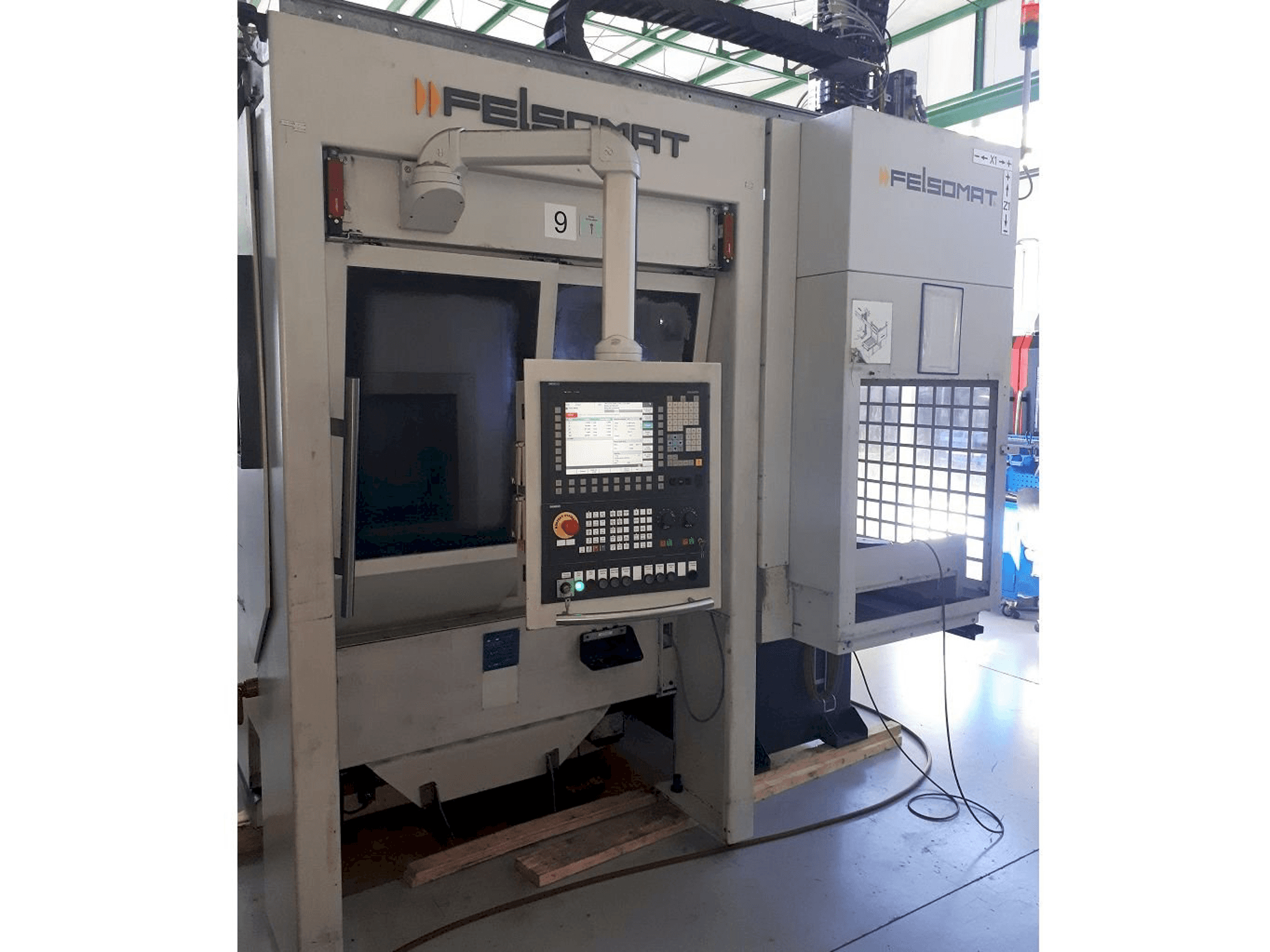 Vooraanzicht van Felsomat FTC 160 machine