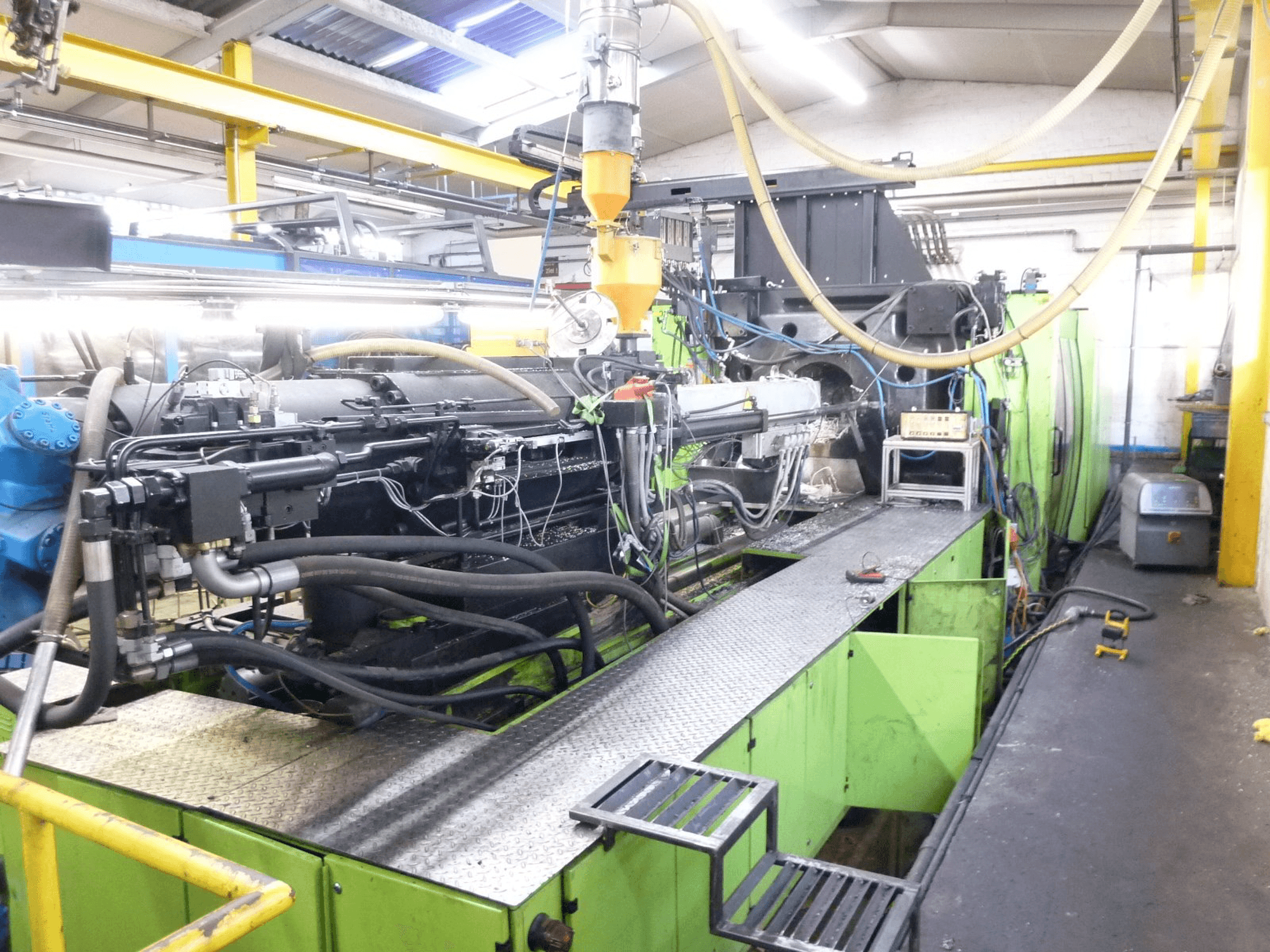 Linkerzijdeaanzicht van ENGEL ES 10000/1300 DK machine