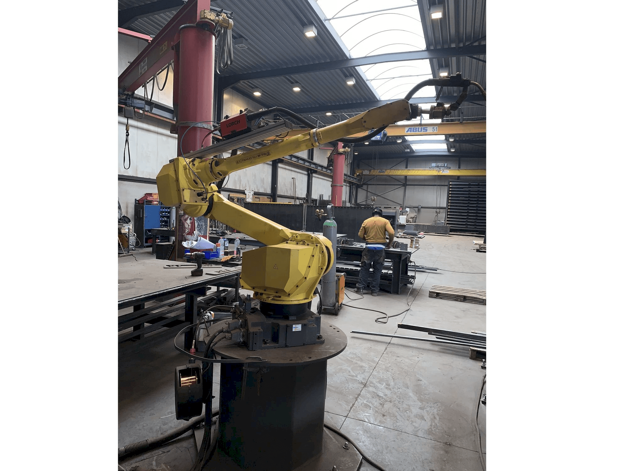 Vooraanzicht van FANUC M-710 iC 20L machine