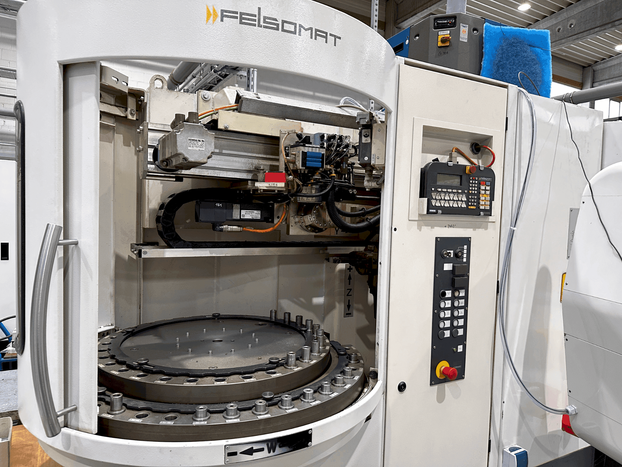 Vooraanzicht van SAACKE UWIID machine