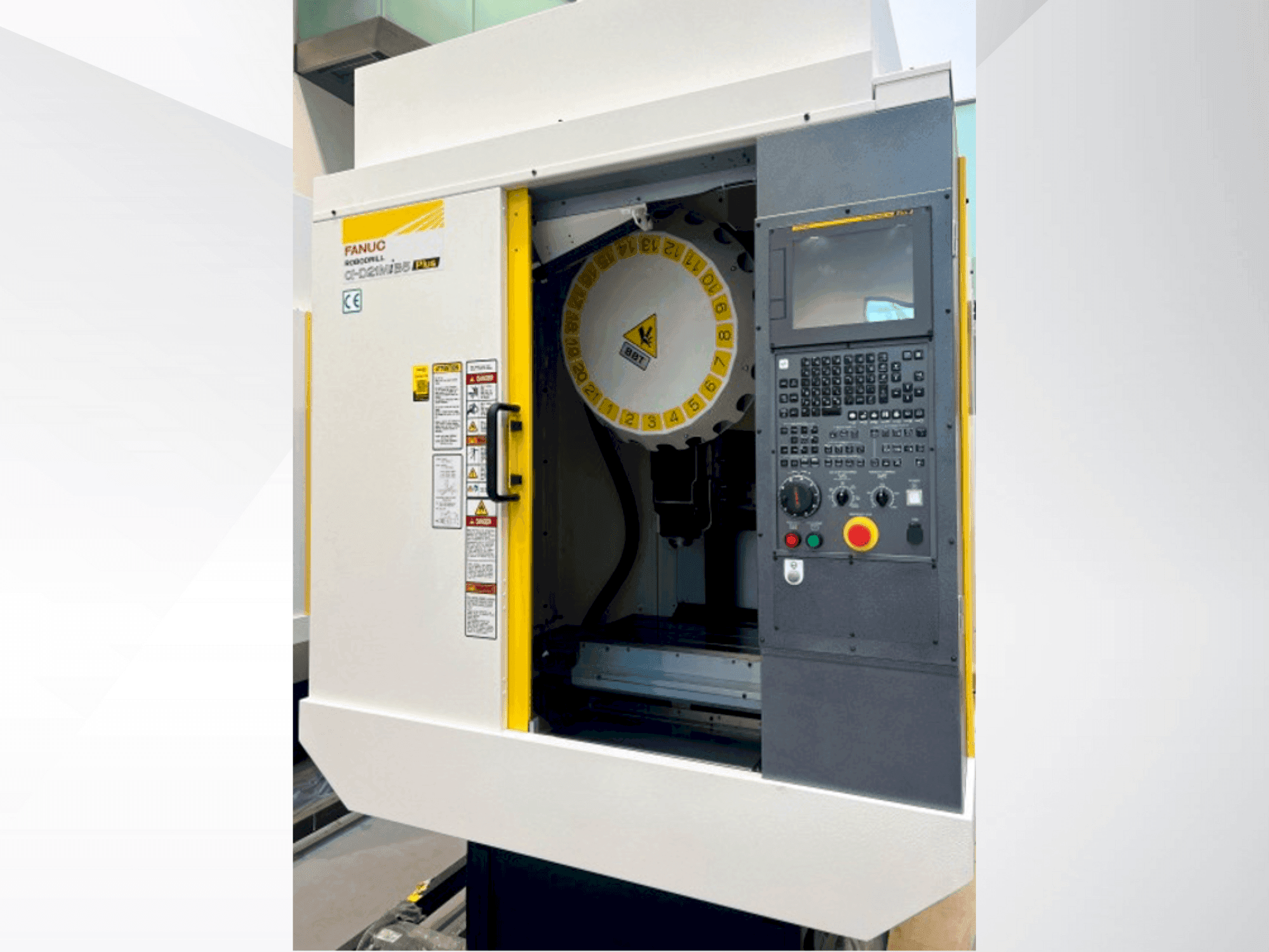 Vooraanzicht van FANUC ROBODRILL α-D21MiB5P machine