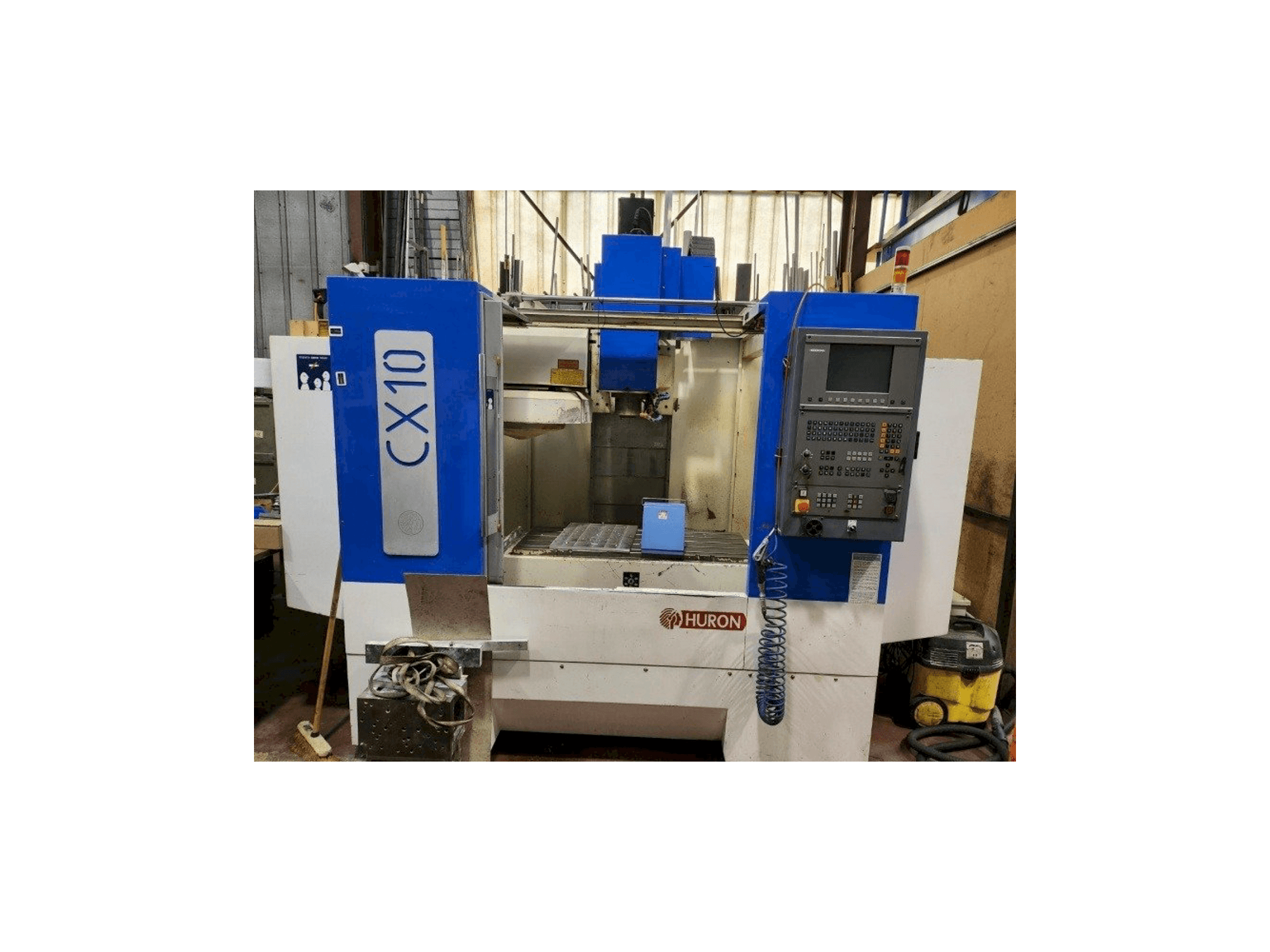 Vooraanzicht van Huron CX10 machine