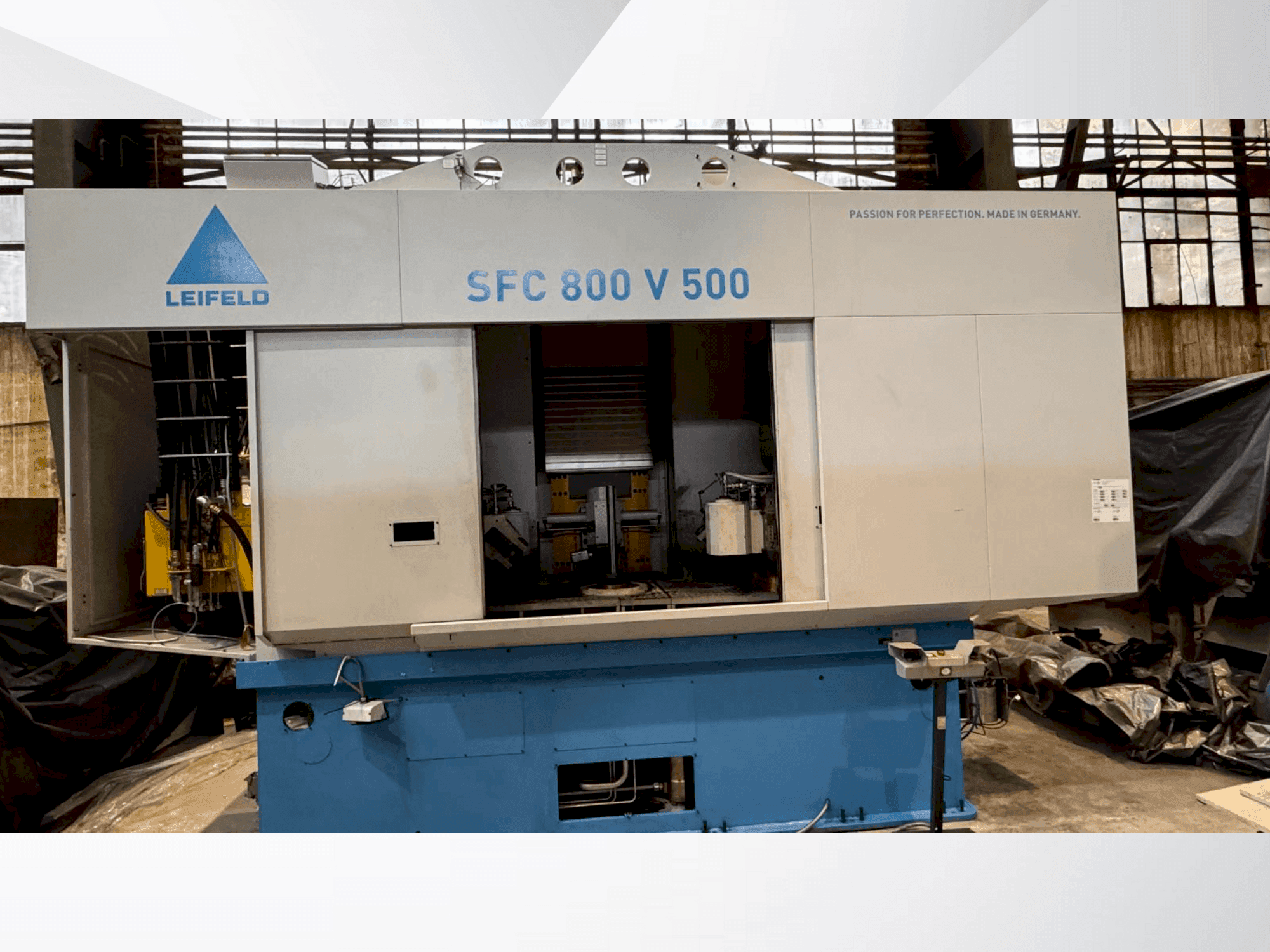 Vooraanzicht van LEIFELD SFC 800 V 500 machine