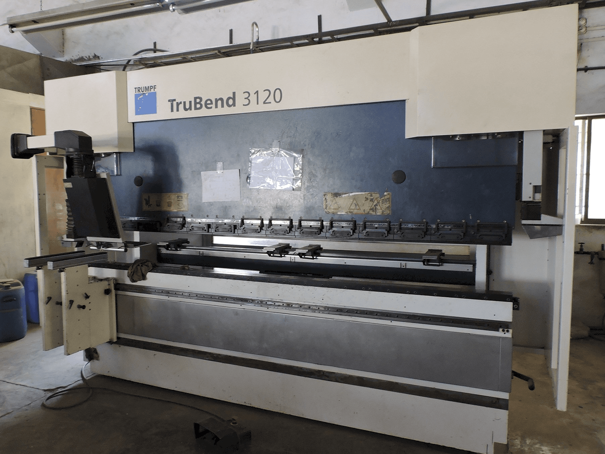 Vooraanzicht van Trumpf TruBend 3120 machine