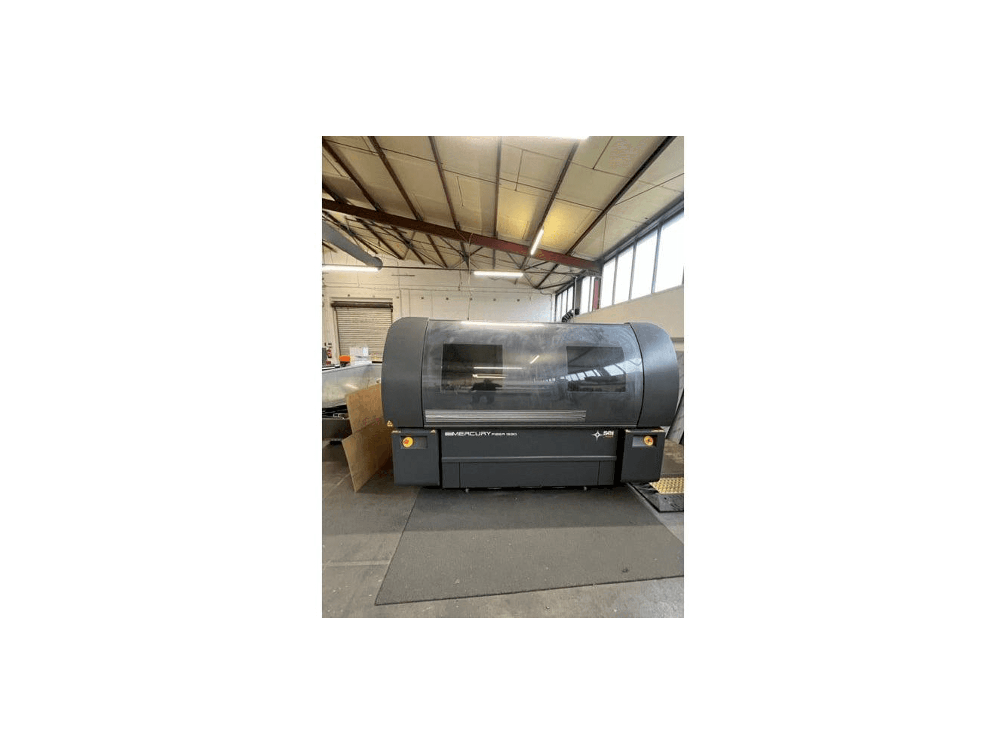 Vooraanzicht van SEI Laser Mercury 1560 machine